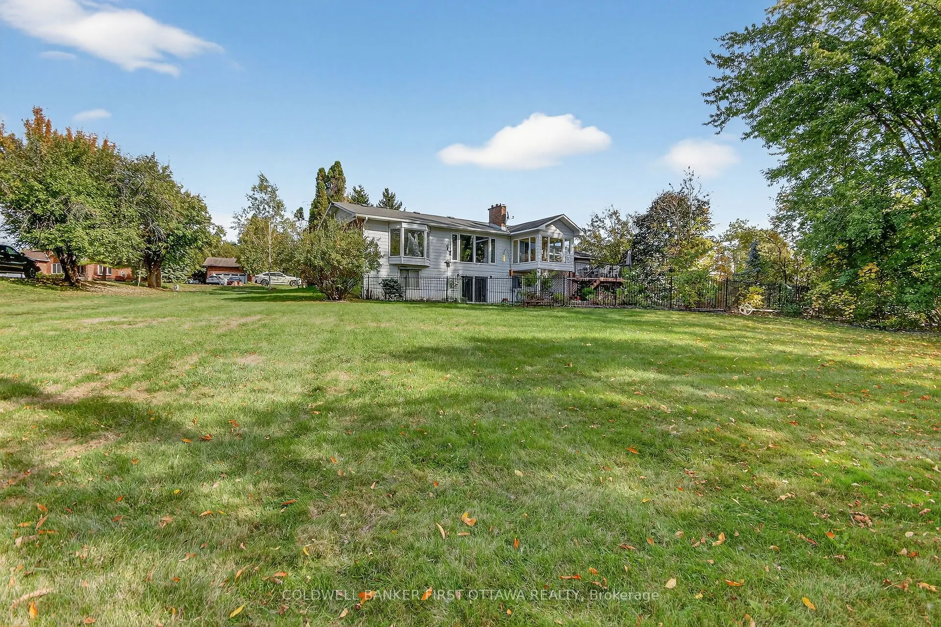 5228 McLean Crescent