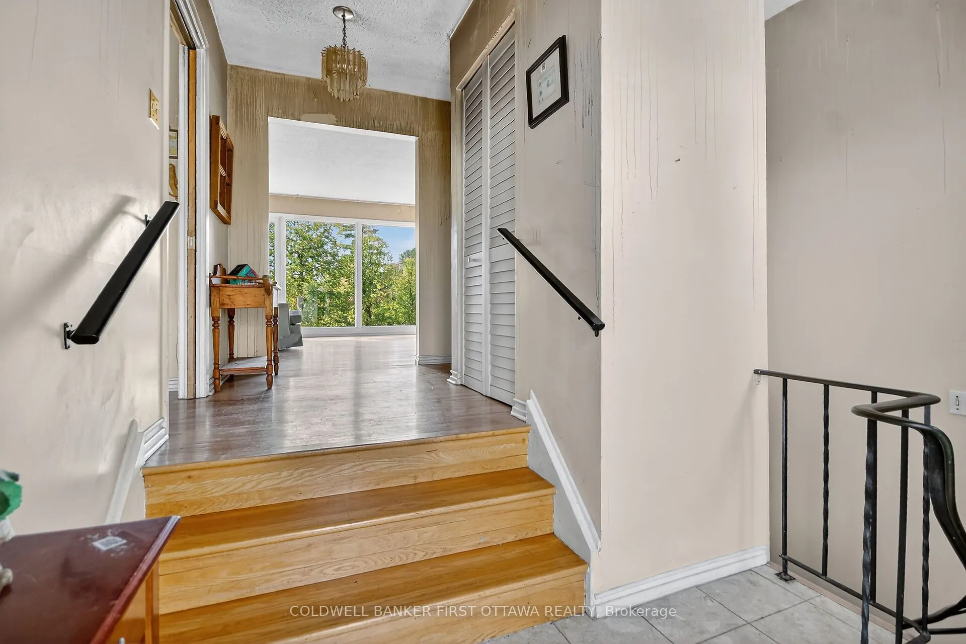 5228 McLean Crescent