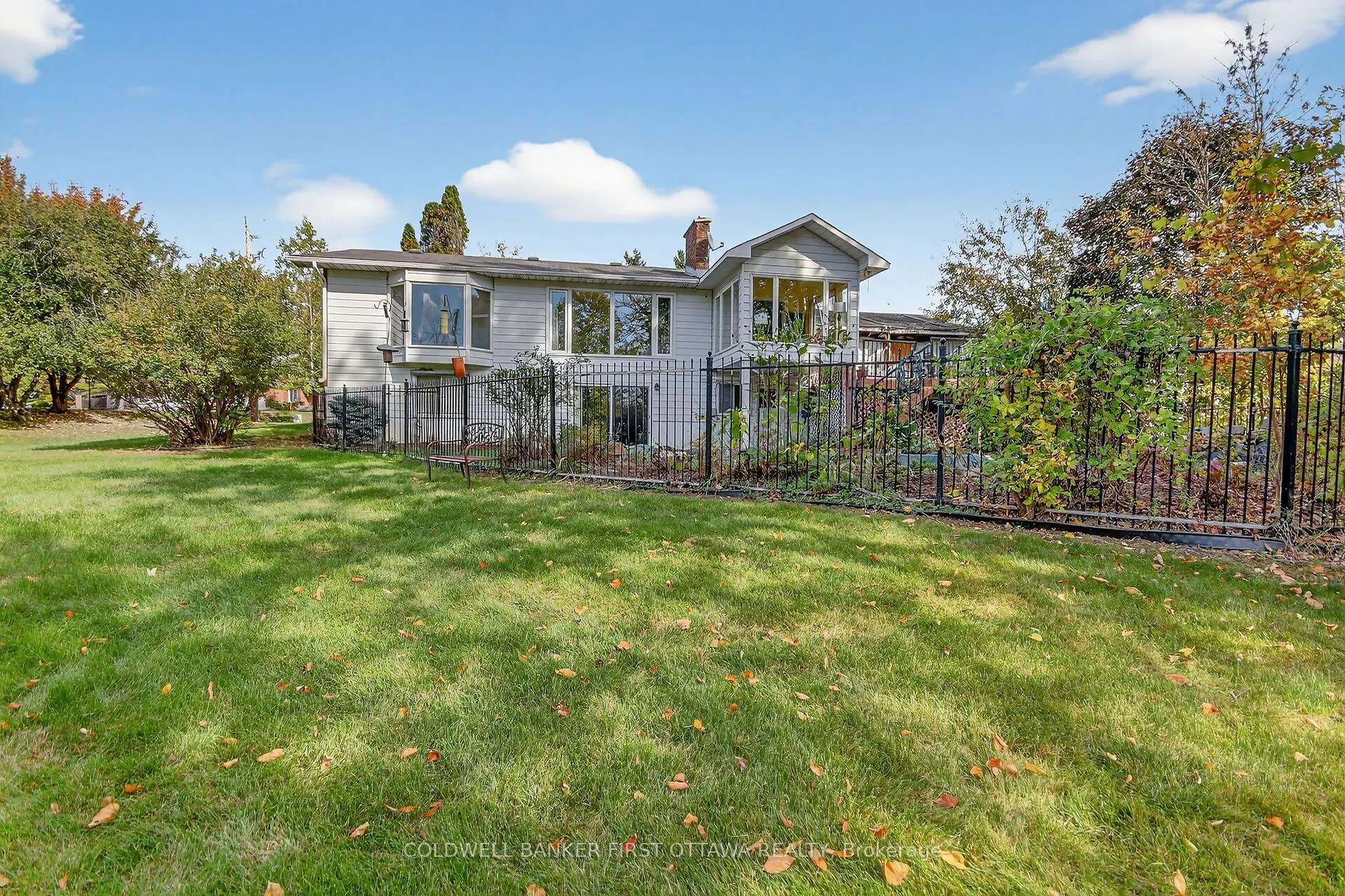 5228 McLean Crescent