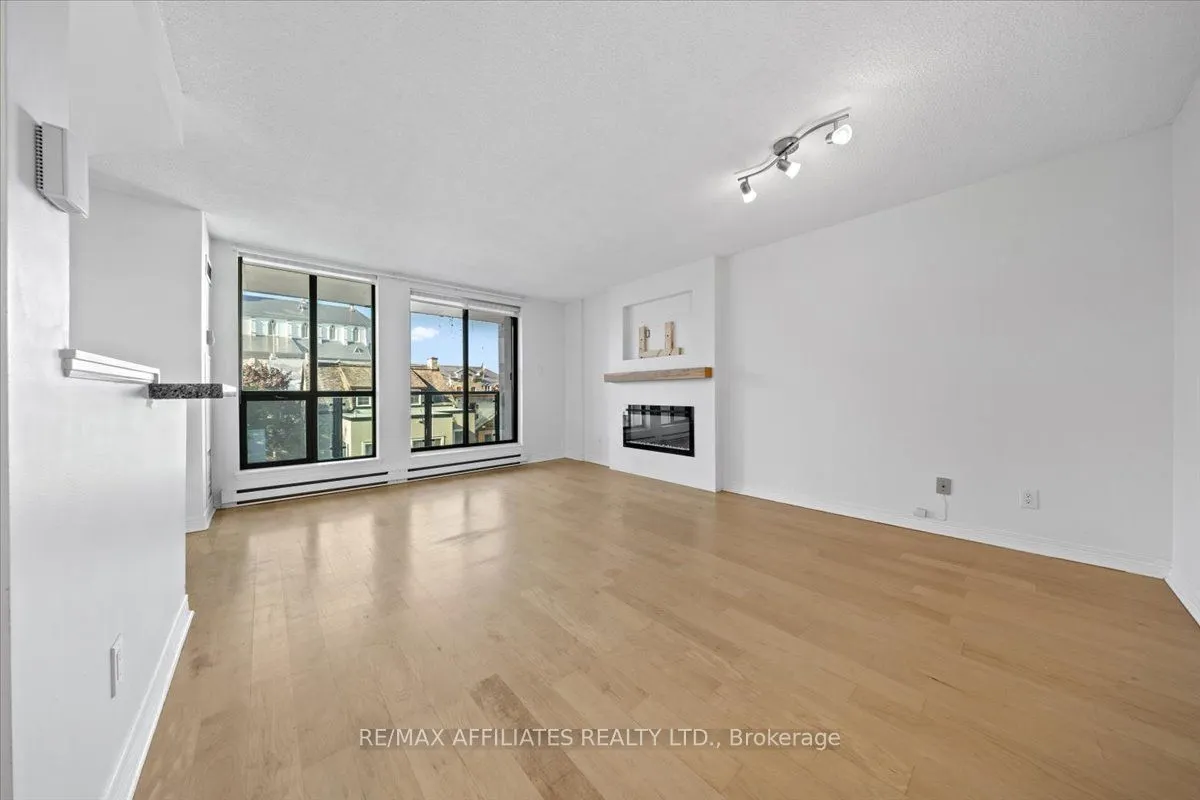 15 Murray Street, #308