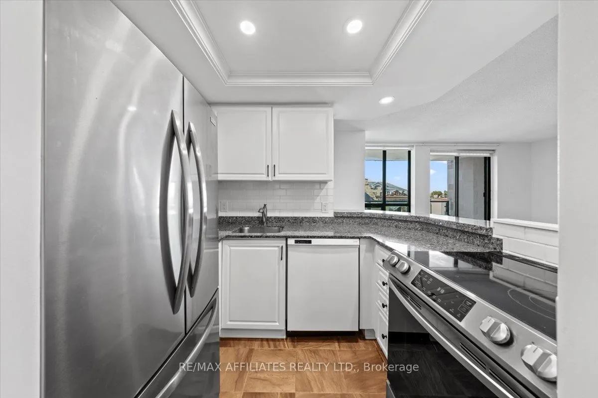 15 Murray Street, #308