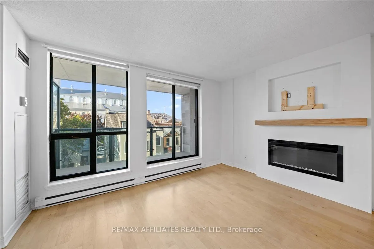 15 Murray Street, #308