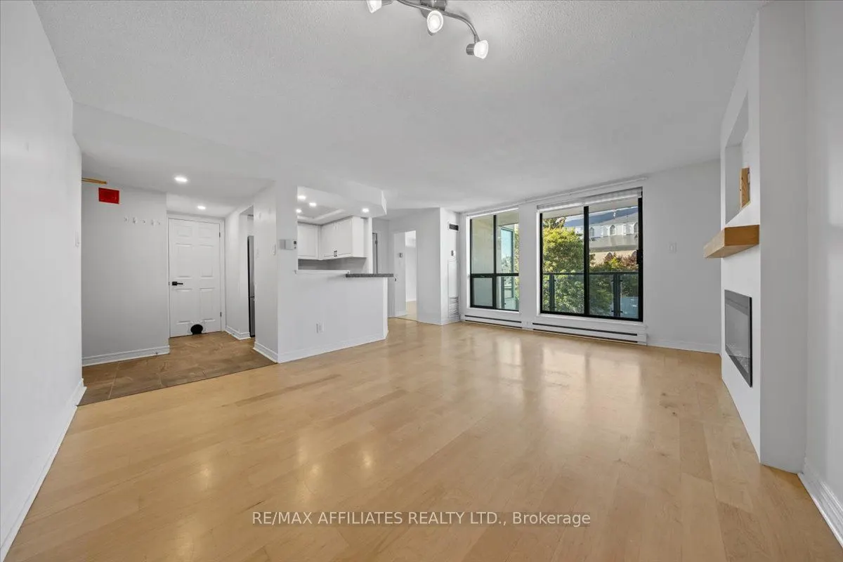 15 Murray Street, #308