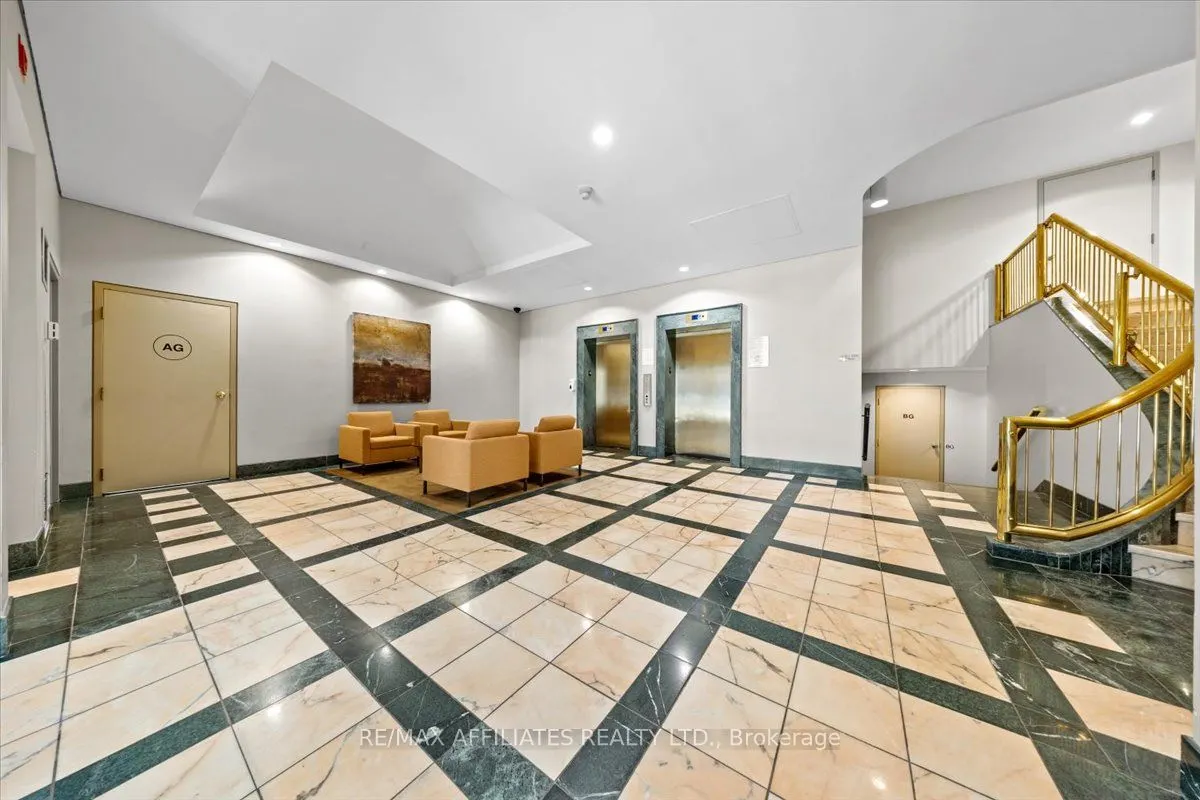 15 Murray Street, #308