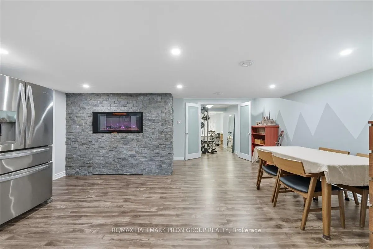 200 Enclave Walk
