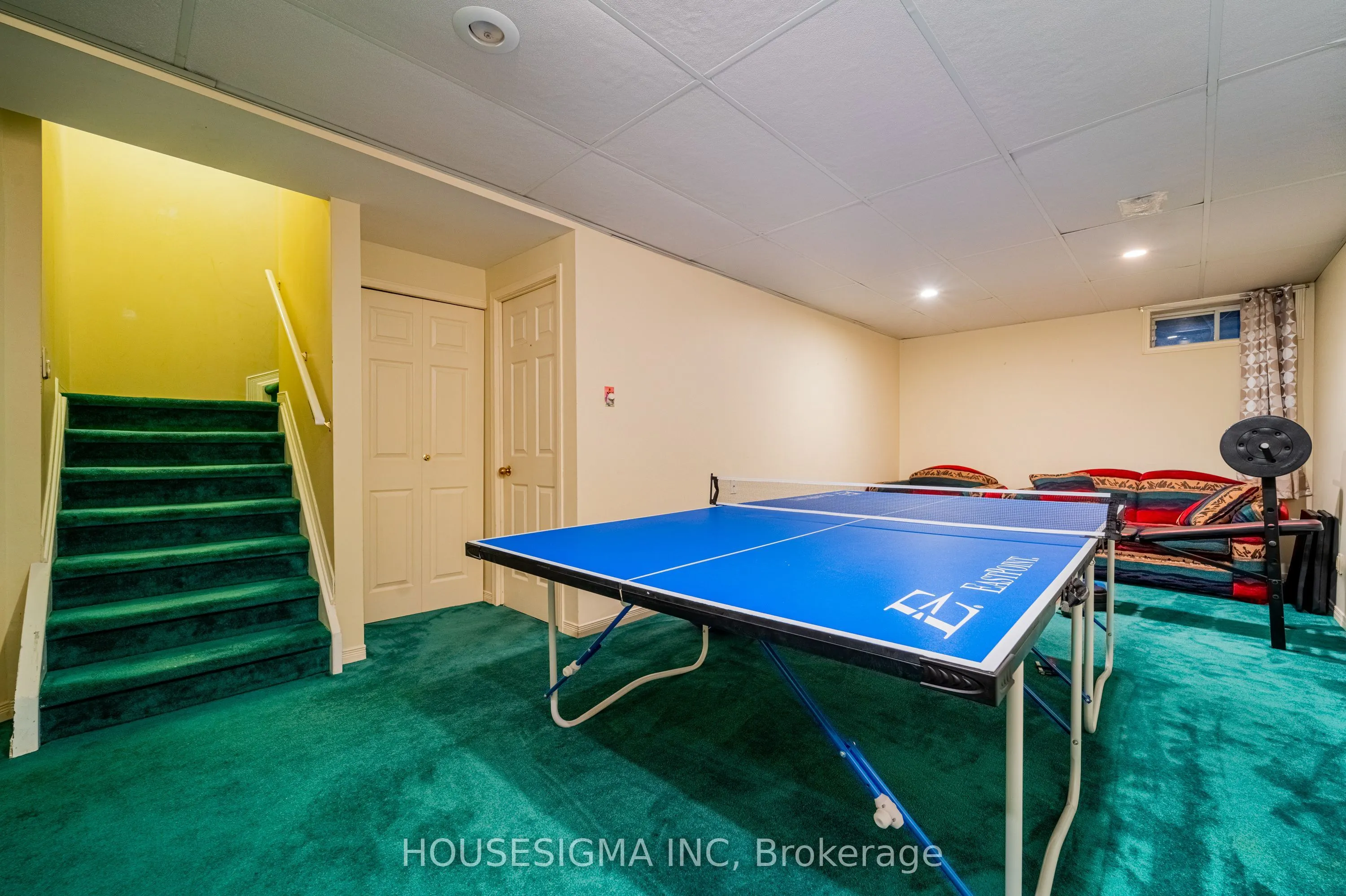 8 Hodgson Court