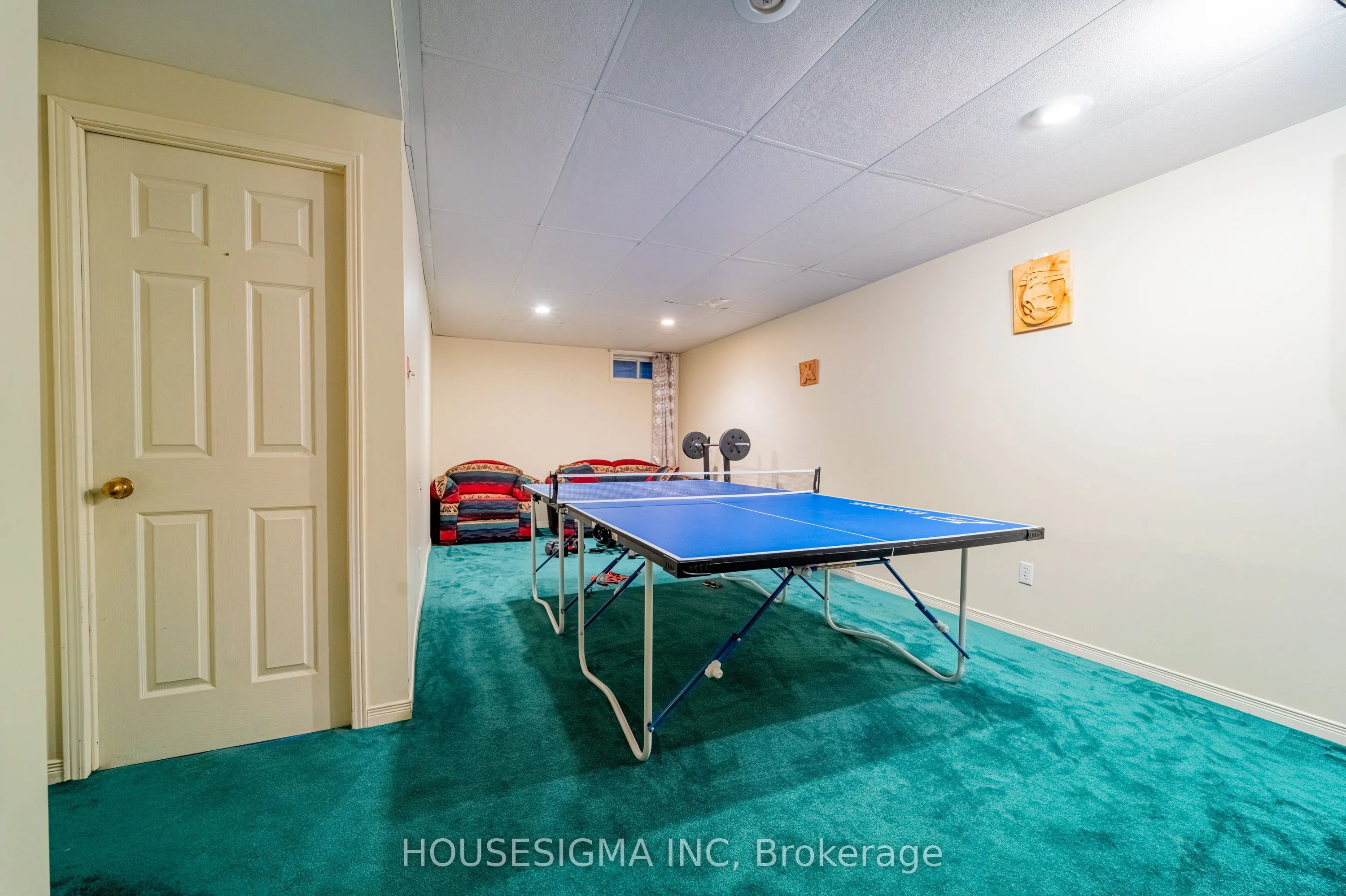 8 Hodgson Court