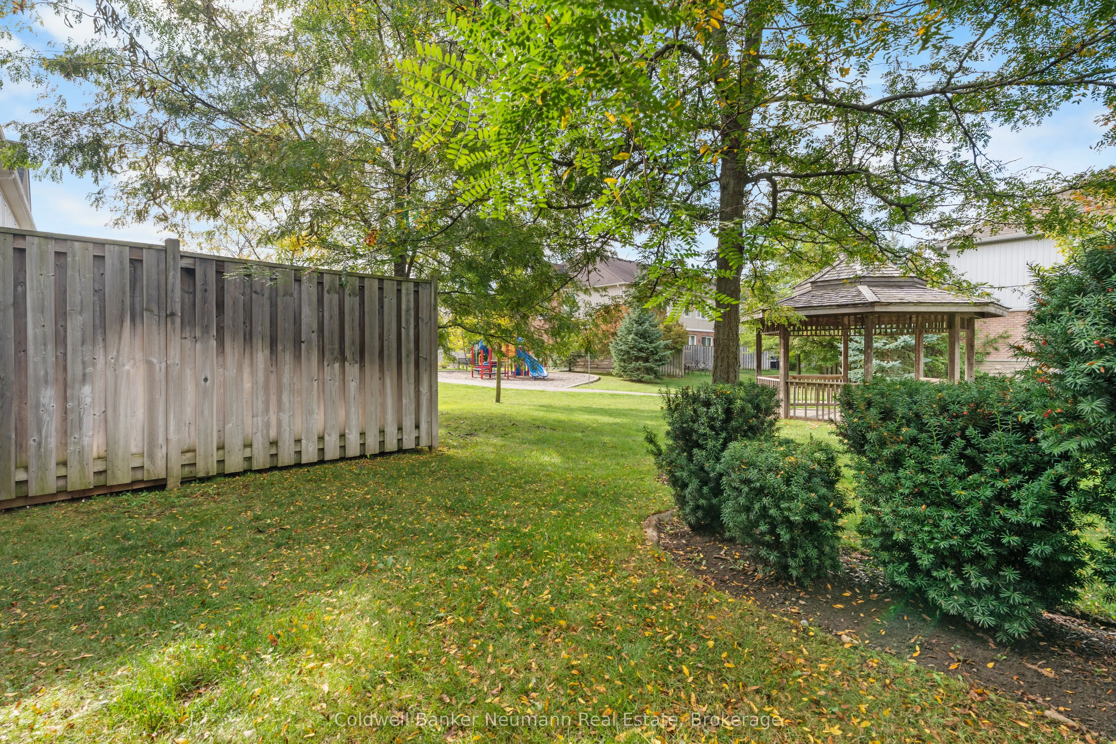 1035 Victoria Road S, #71