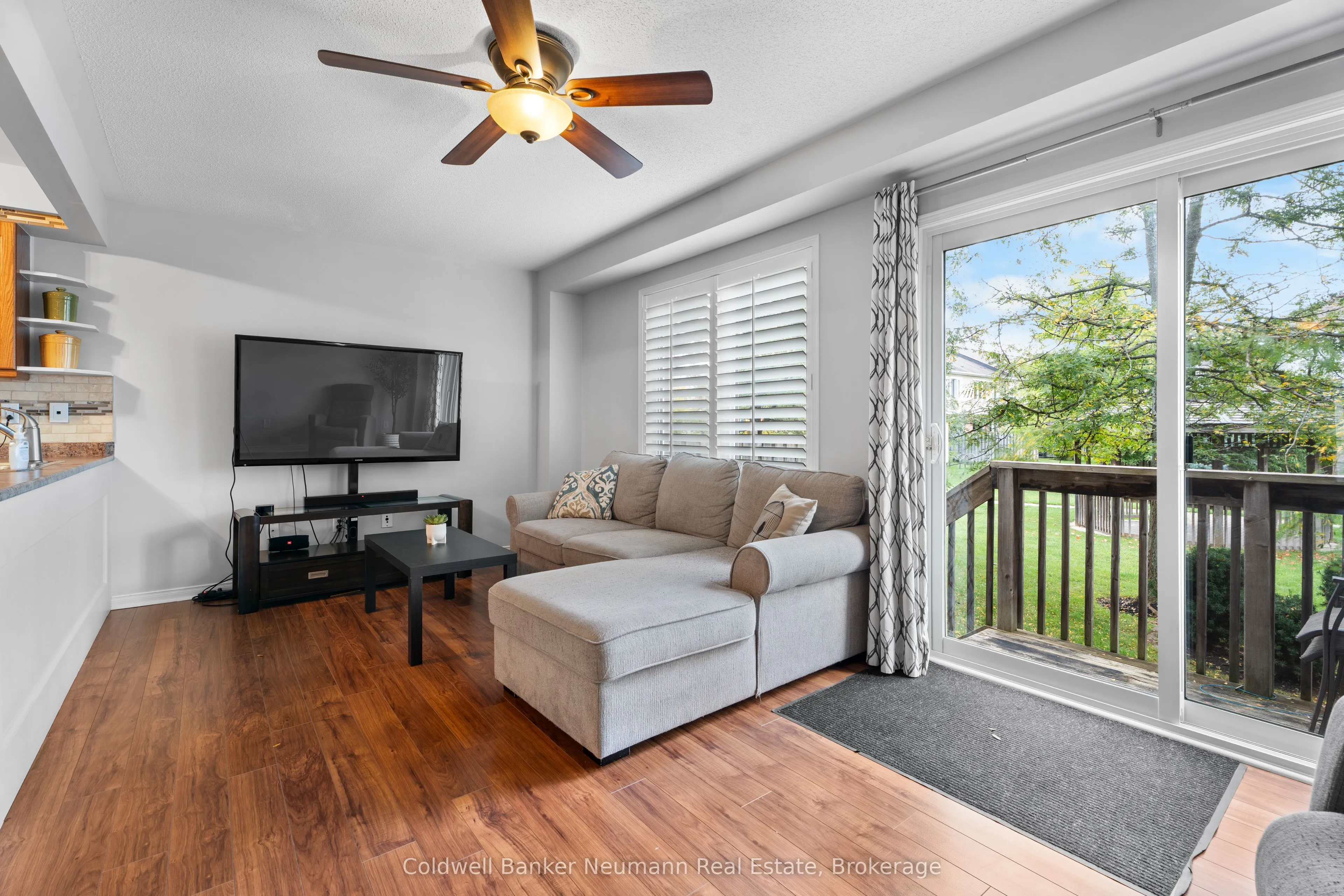 1035 Victoria Road S, #71
