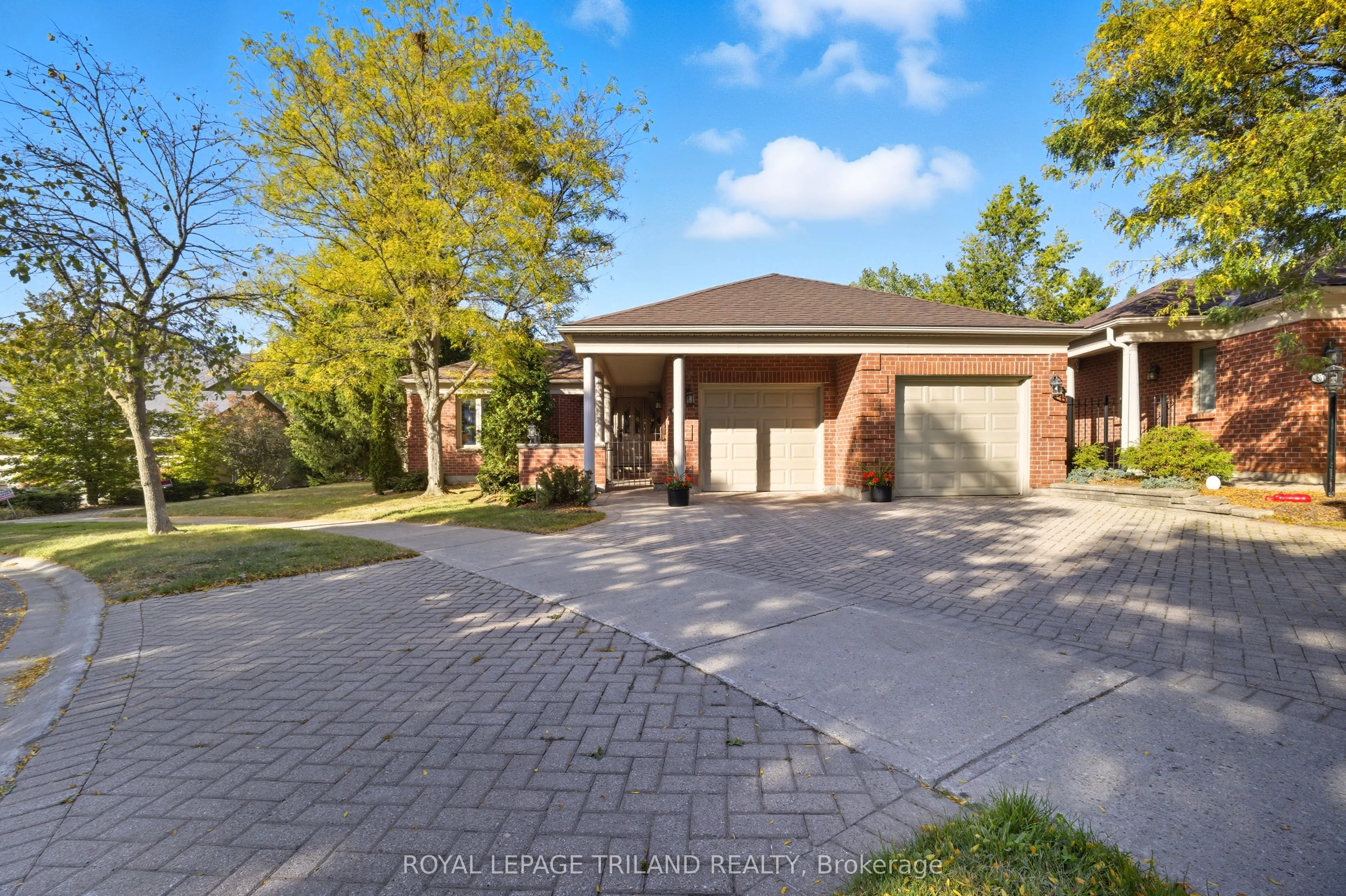 60 Rosecliffe Crescent, #16