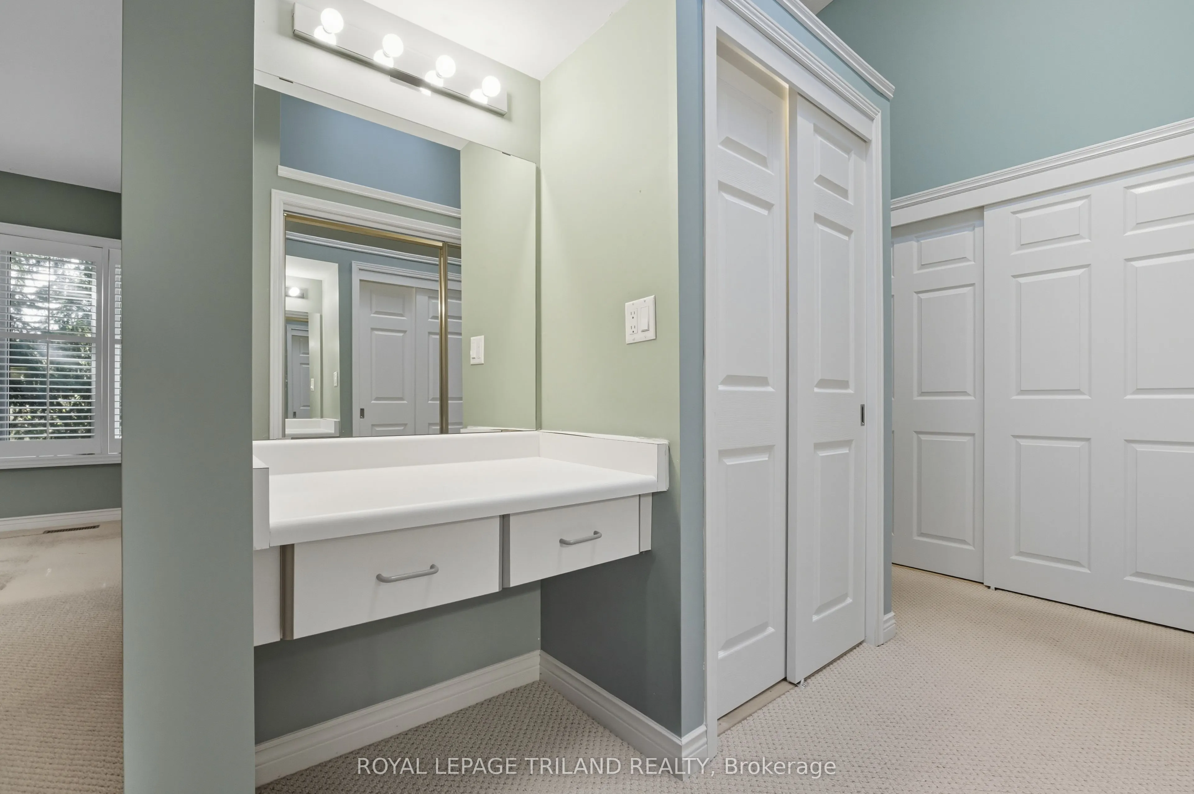 60 Rosecliffe Crescent, #16