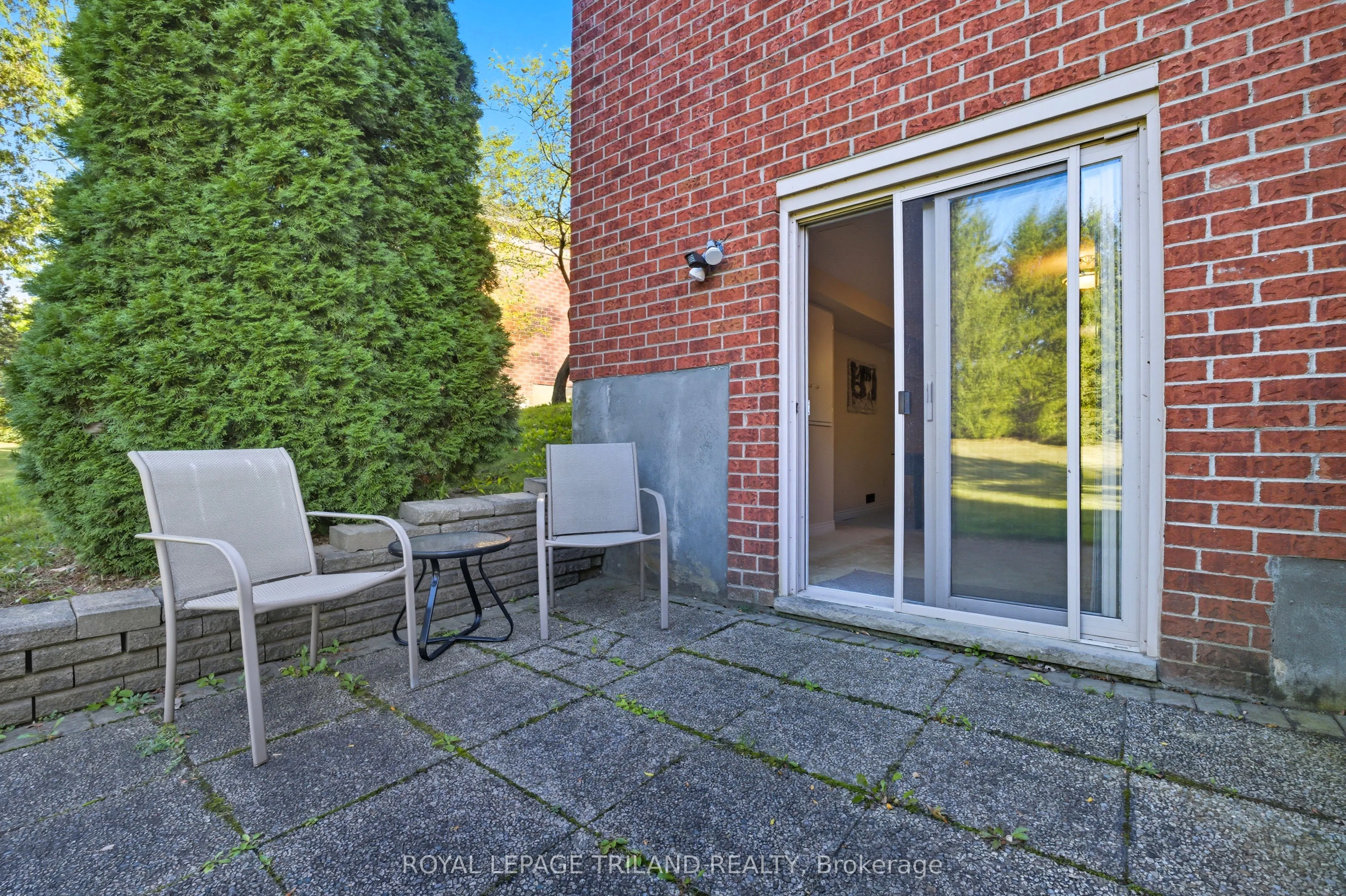 60 Rosecliffe Crescent, #16