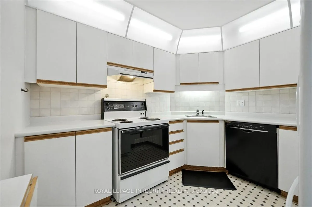17 Columbus Avenue