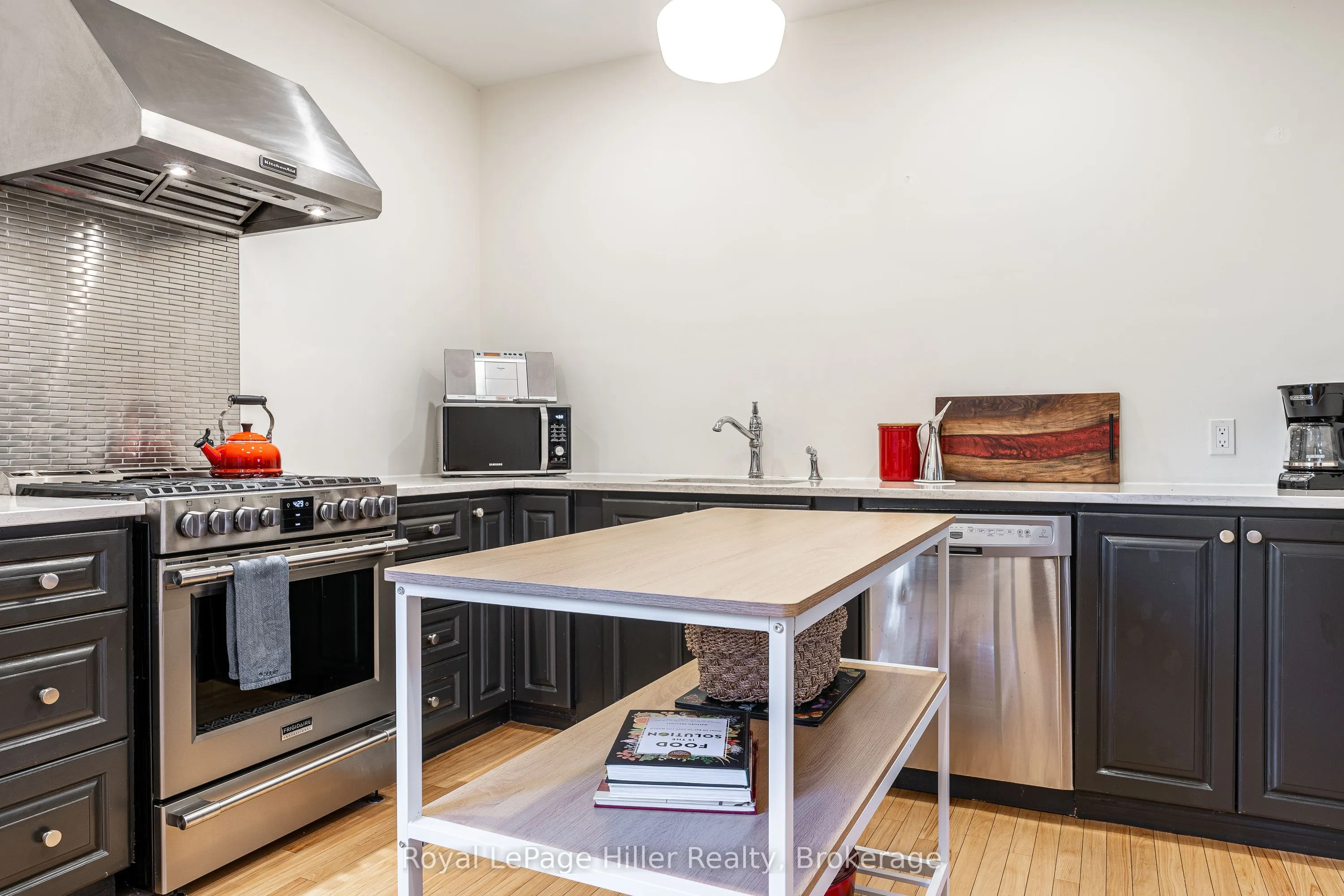 180 Elizabeth Street