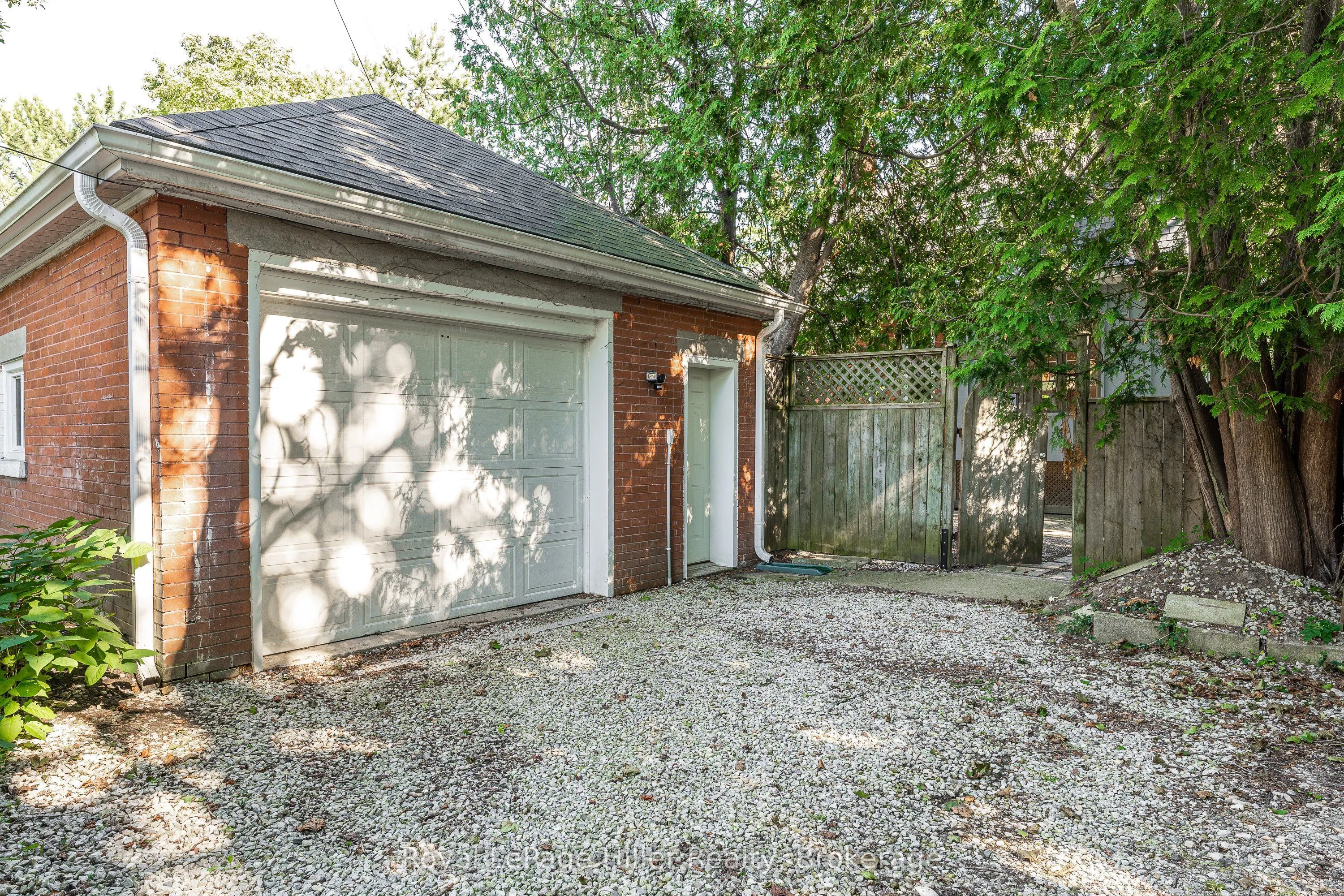 180 Elizabeth Street