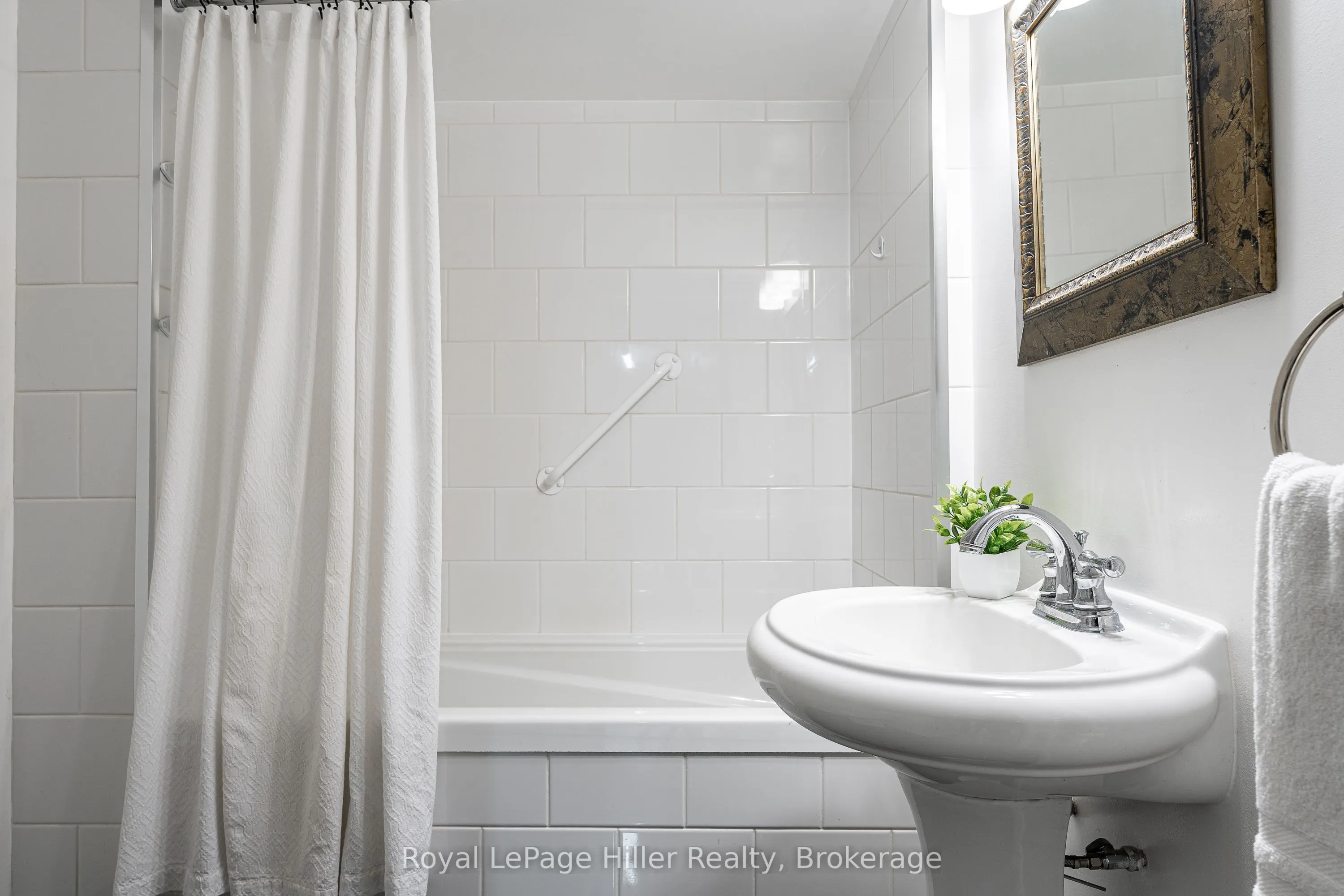 180 Elizabeth Street