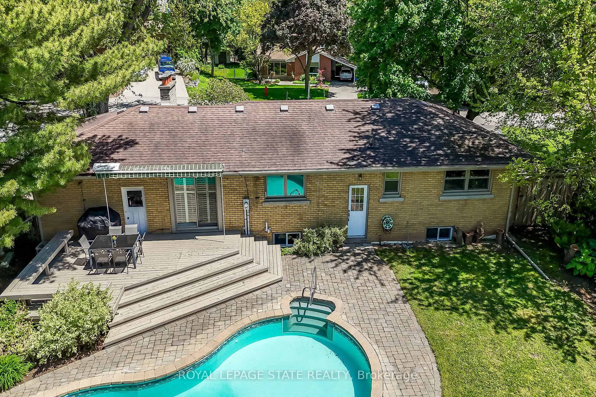128 Oneida Boulevard