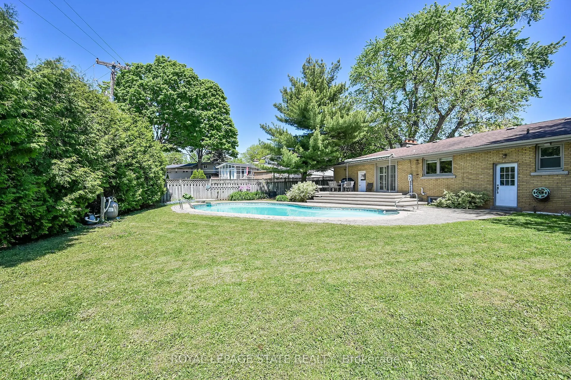 128 Oneida Boulevard