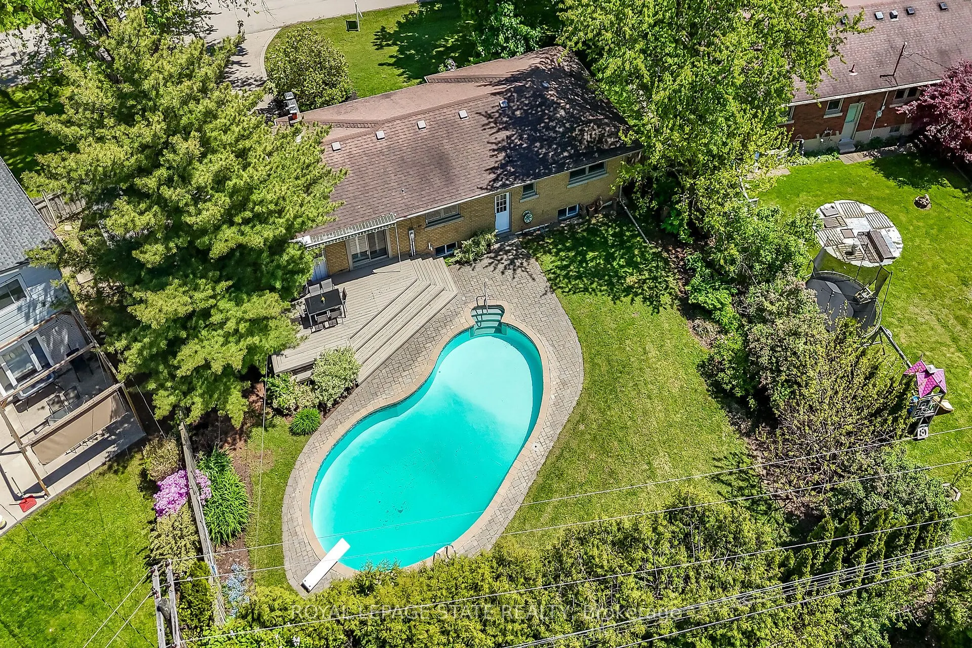 128 Oneida Boulevard