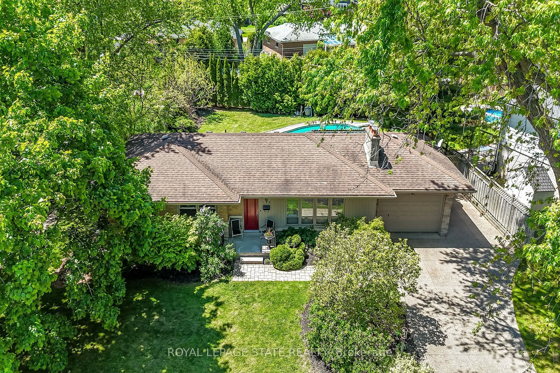 128 Oneida Boulevard