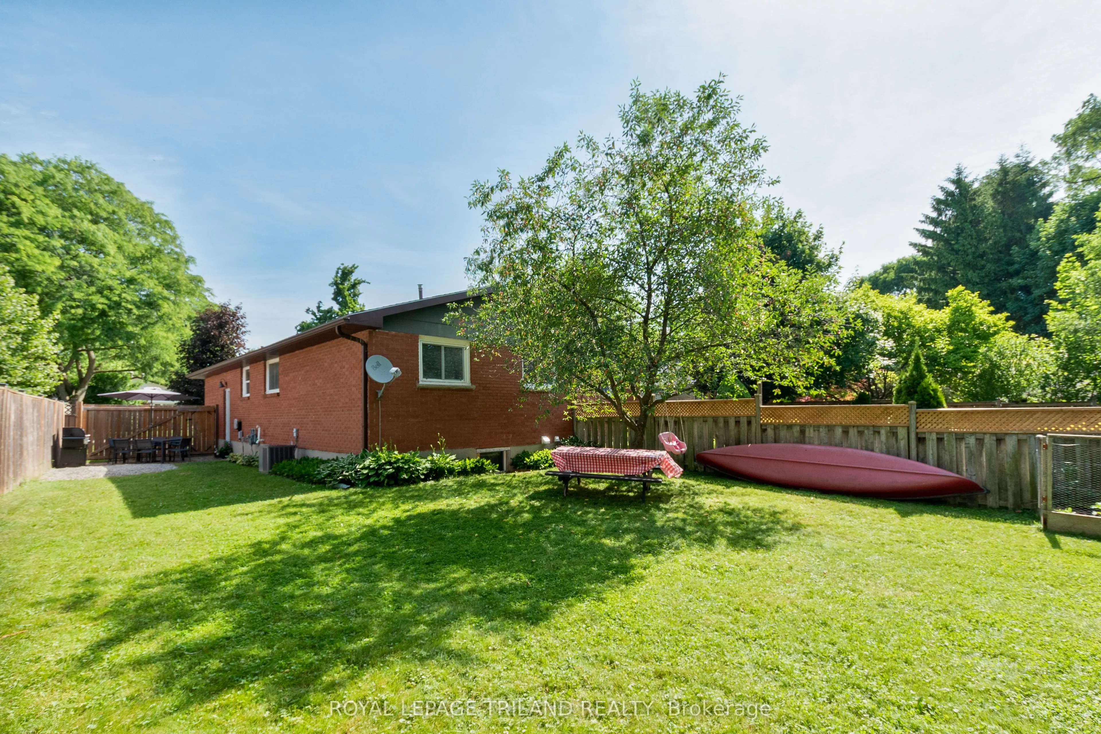 15 Mohegan Crescent