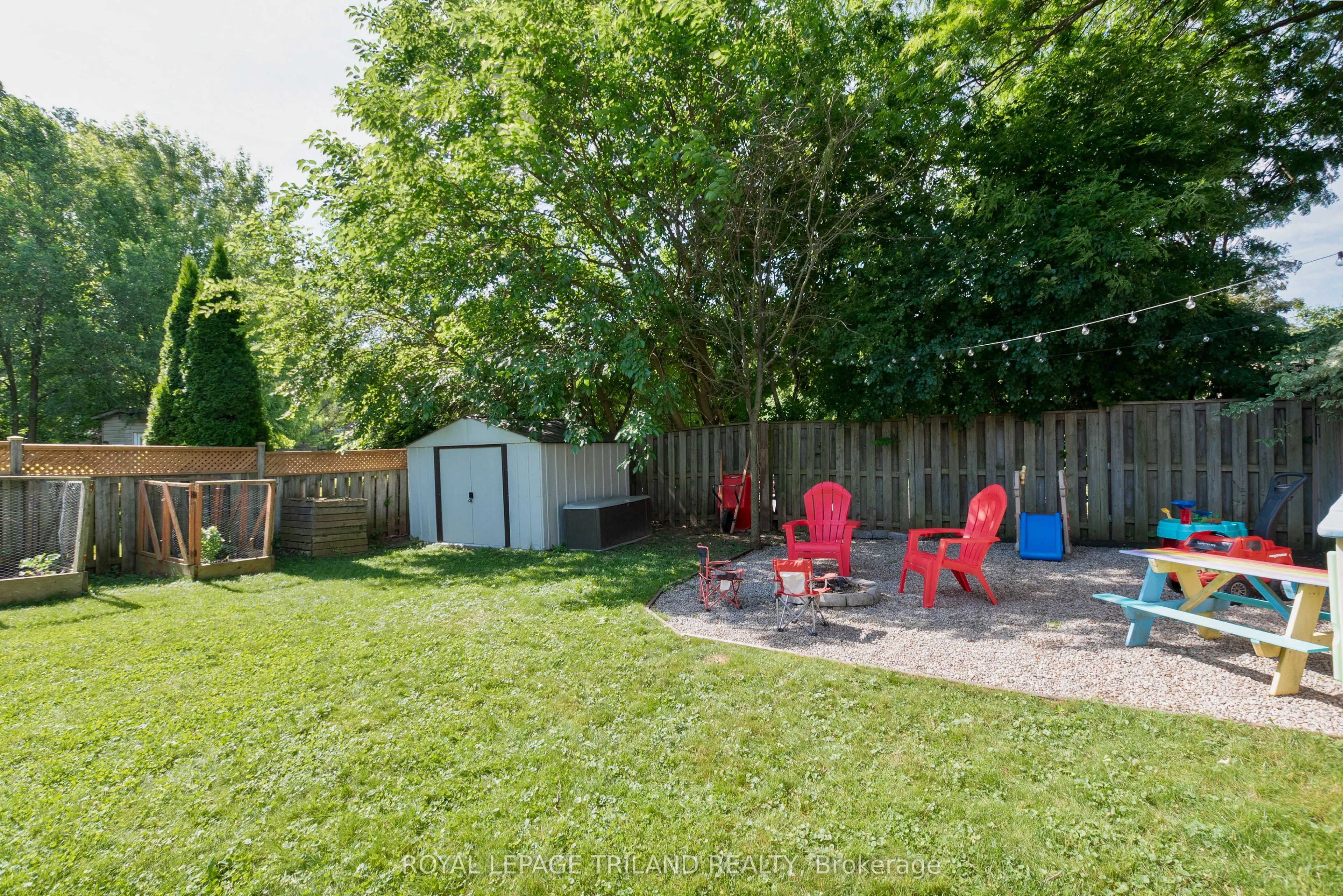 15 Mohegan Crescent