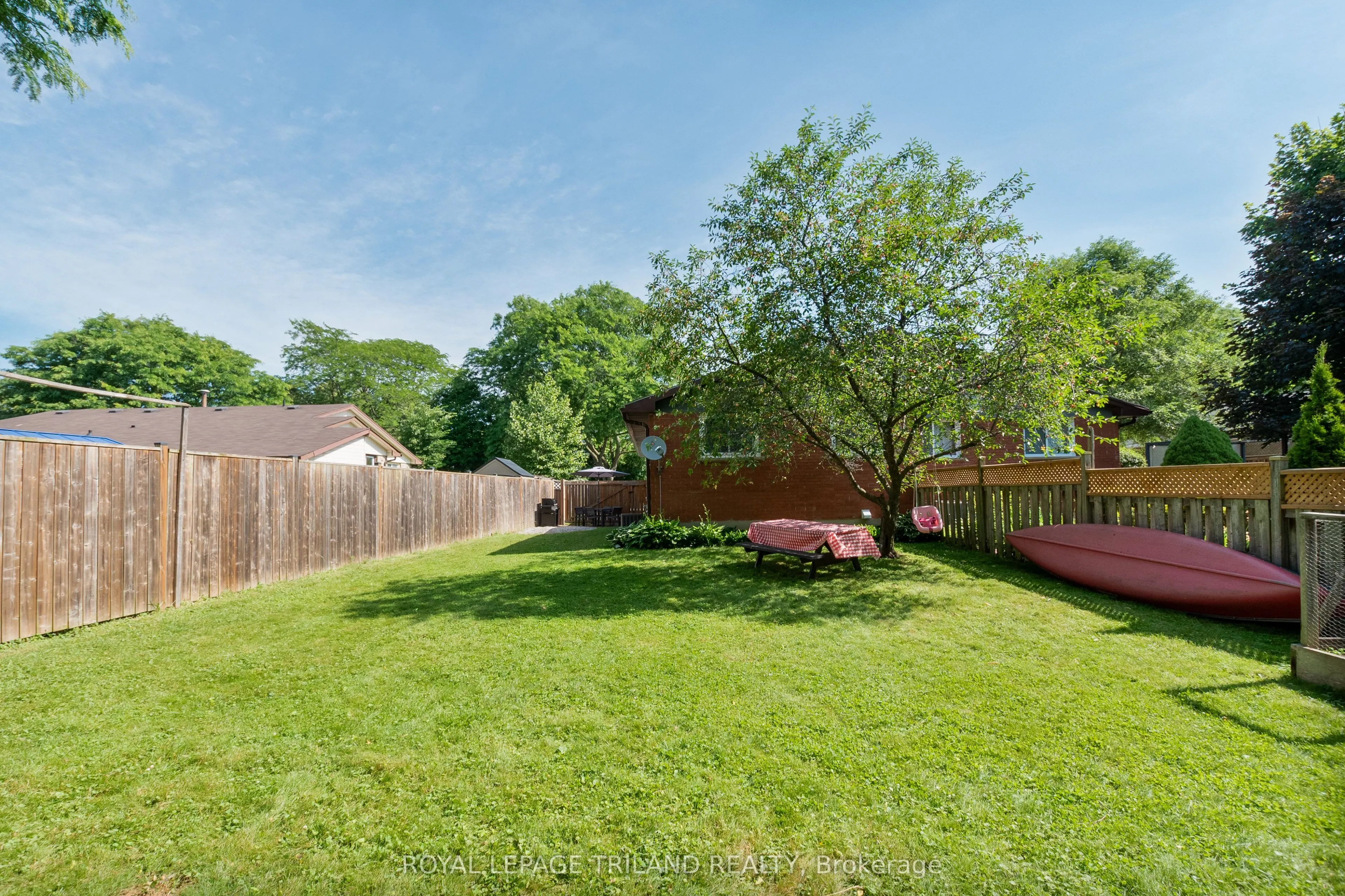 15 Mohegan Crescent