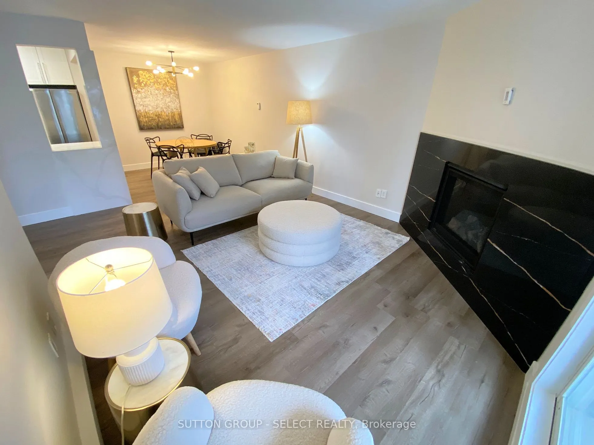2228 Trafalgar Street, #202