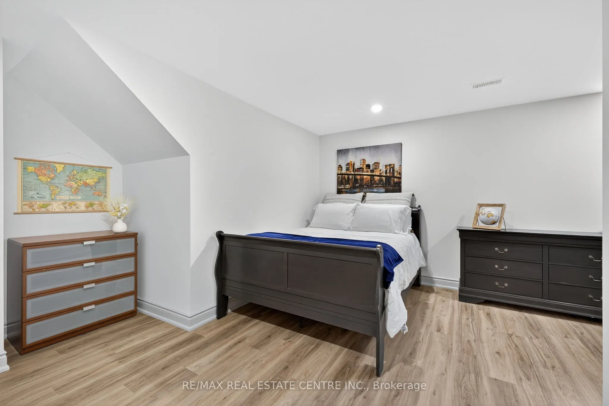 53 Anderson Avenue