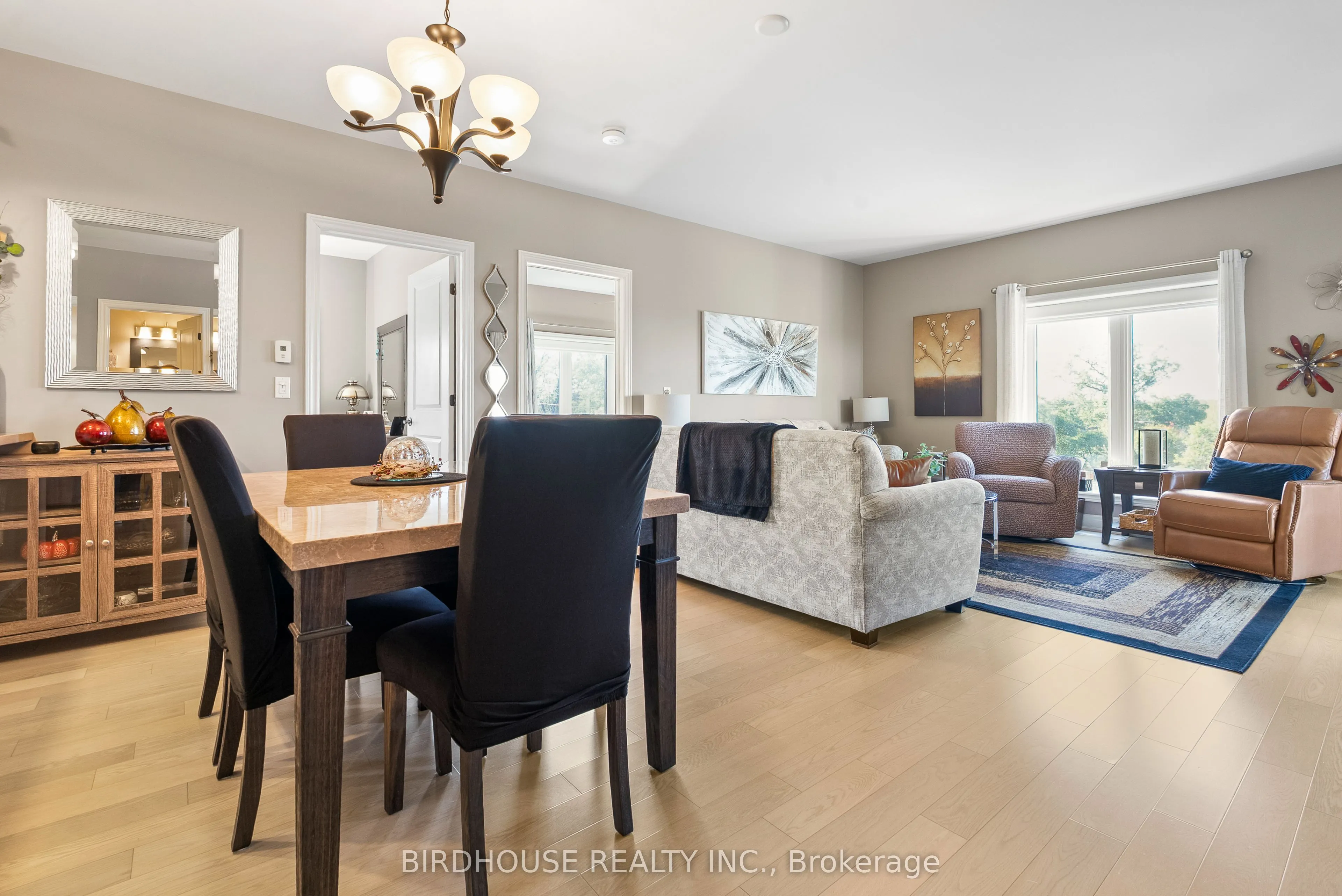 94 Francis Street W, #301