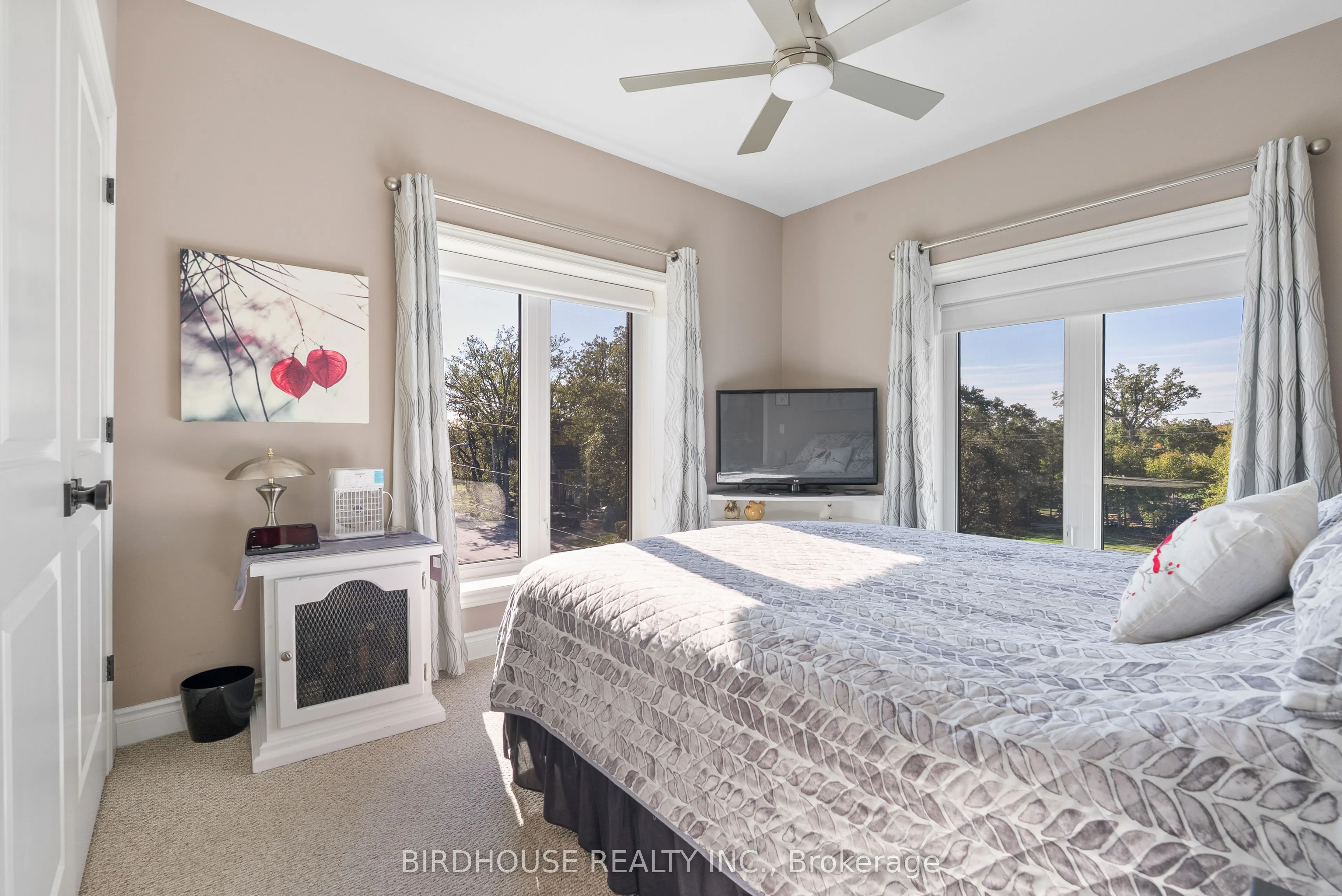 94 Francis Street W, #301