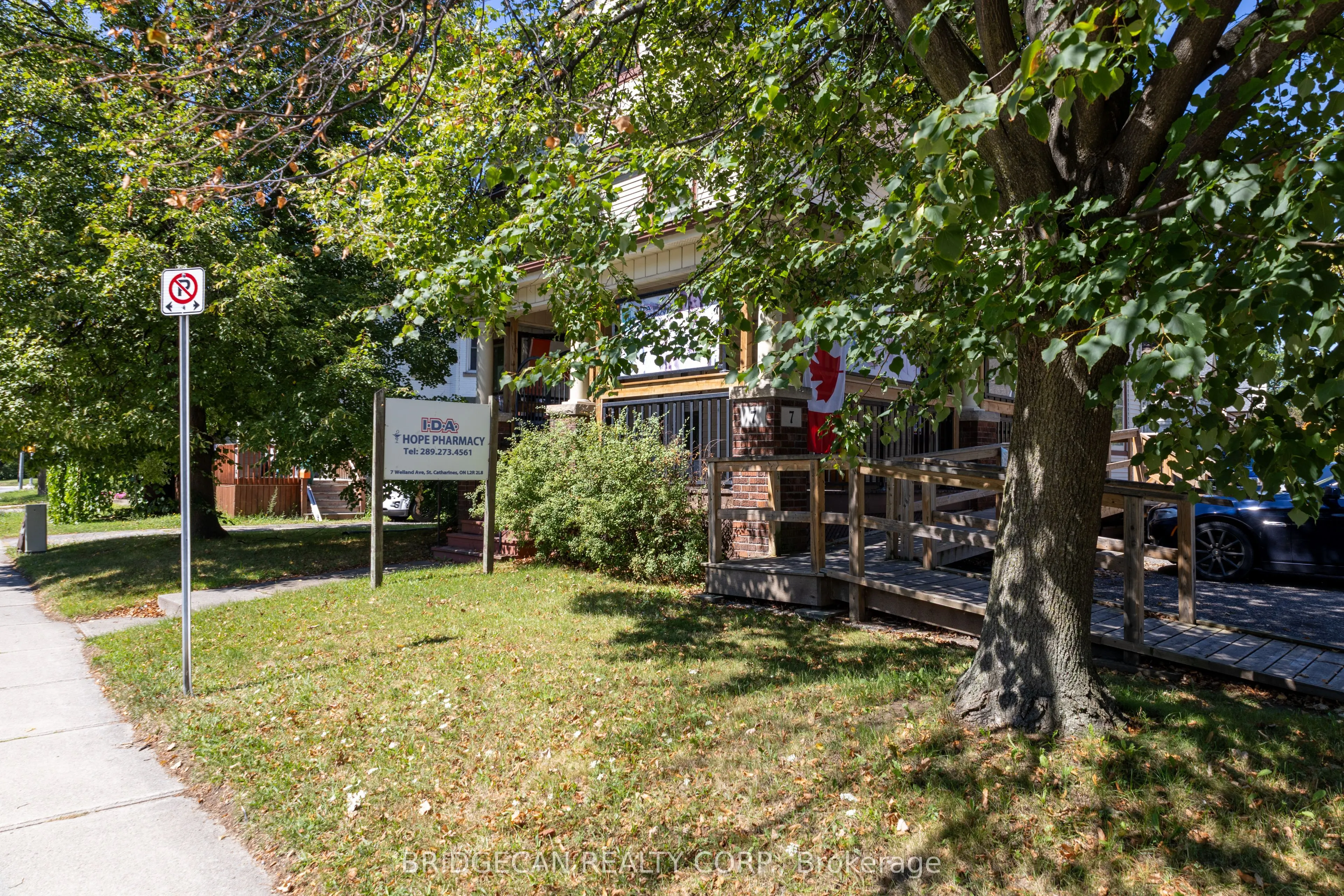 7 Welland Avenue