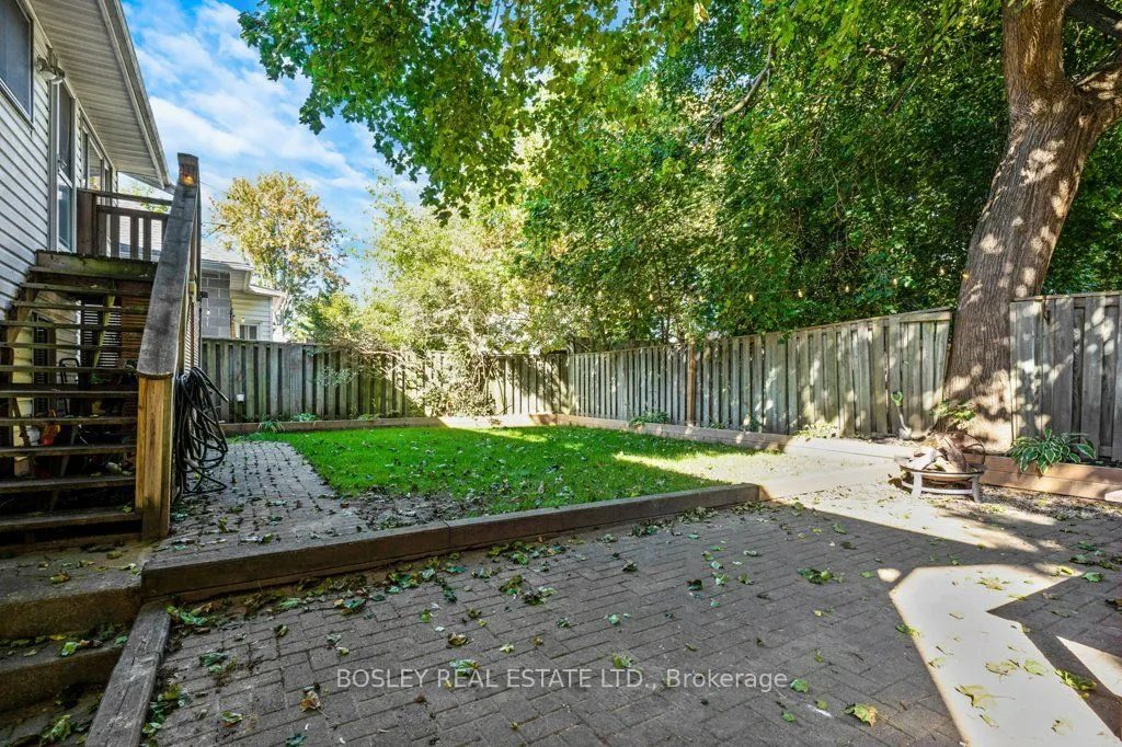 5 Lowell Street N