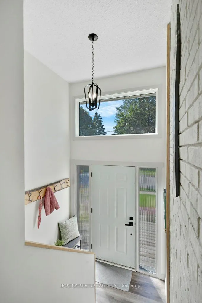5 Lowell Street N