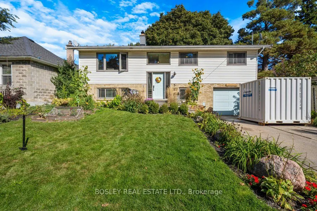 5 Lowell Street N