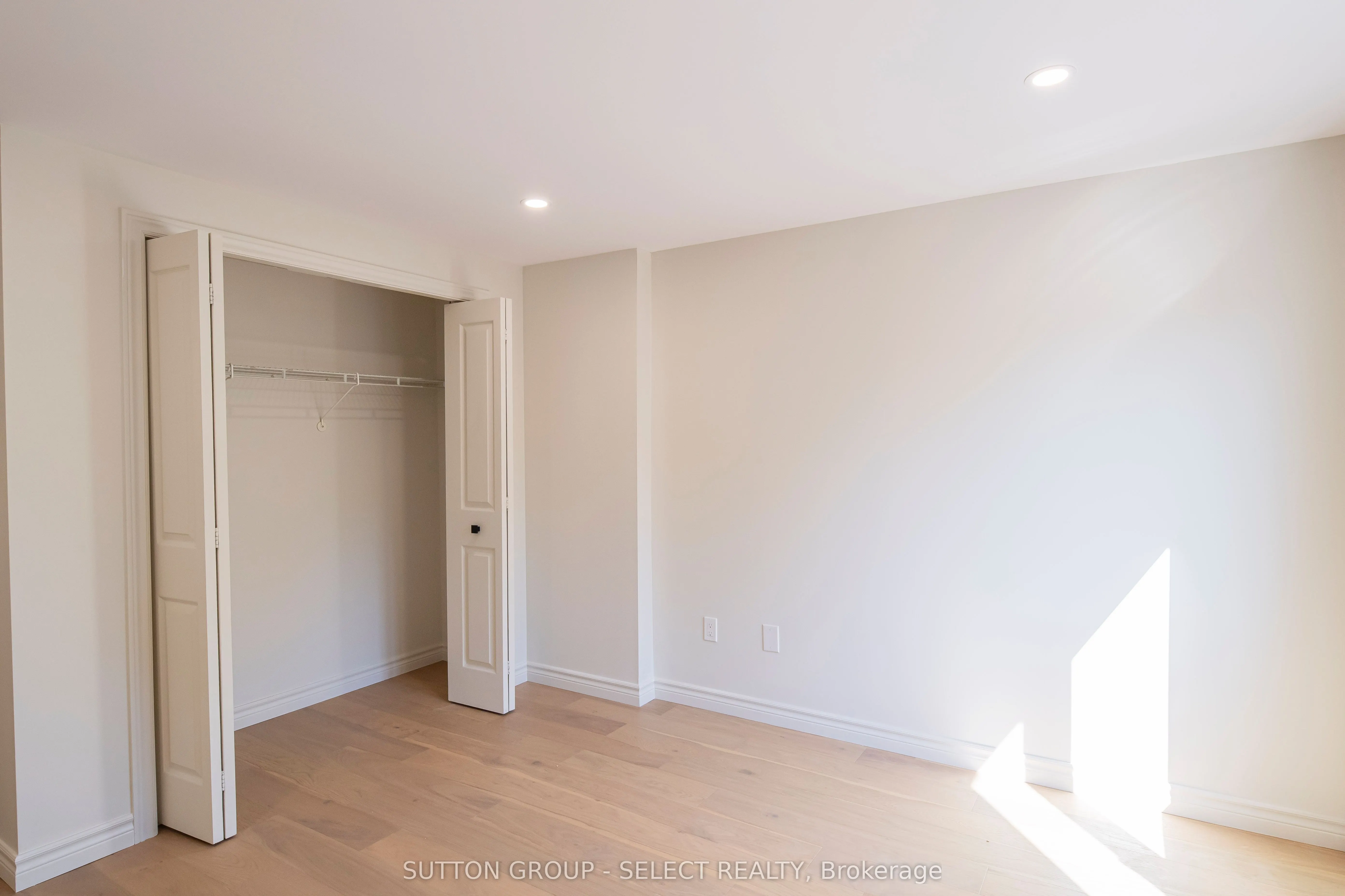 70 Sunnyside Drive, #3
