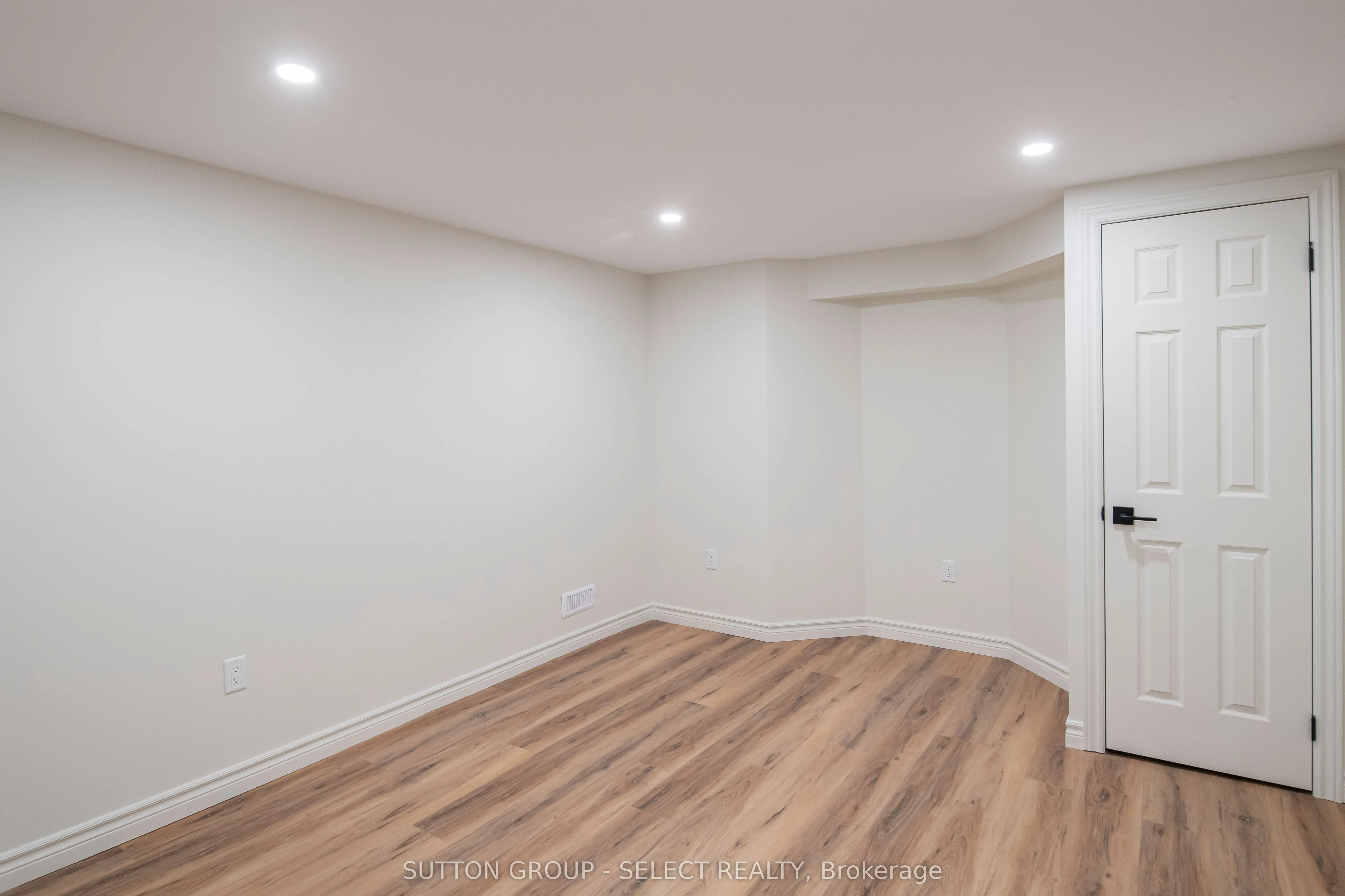 70 Sunnyside Drive, #3