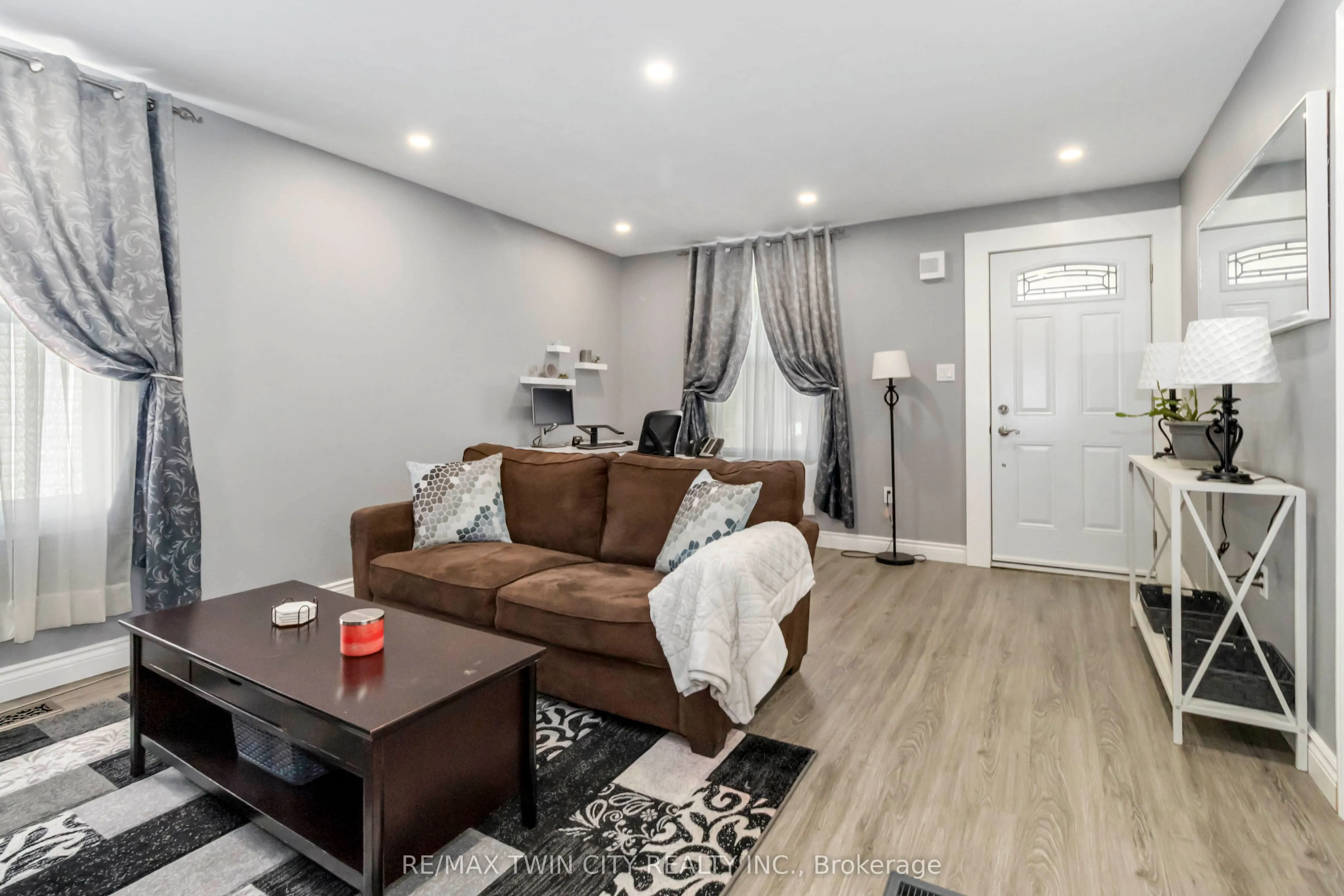 305 Dalhousie Street