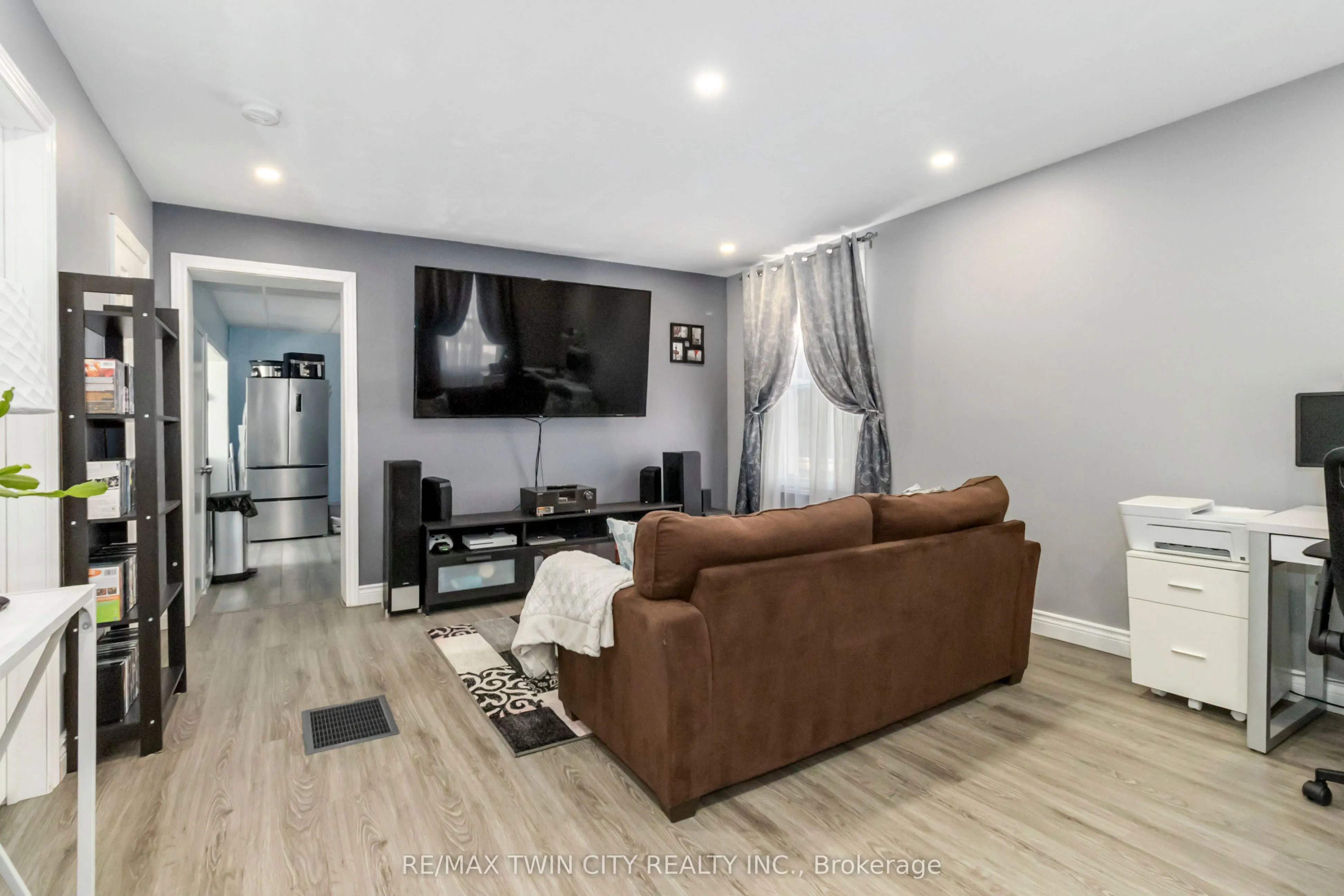 305 Dalhousie Street