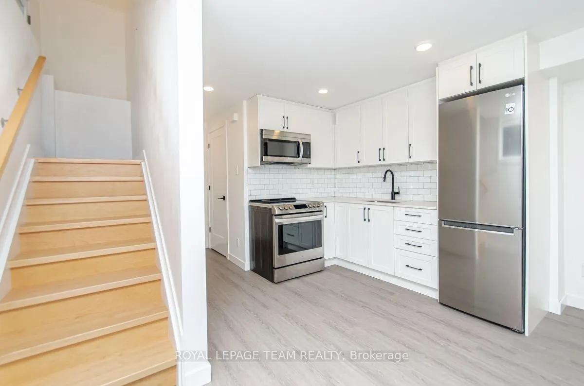 123 CARRUTHERS Avenue, #B