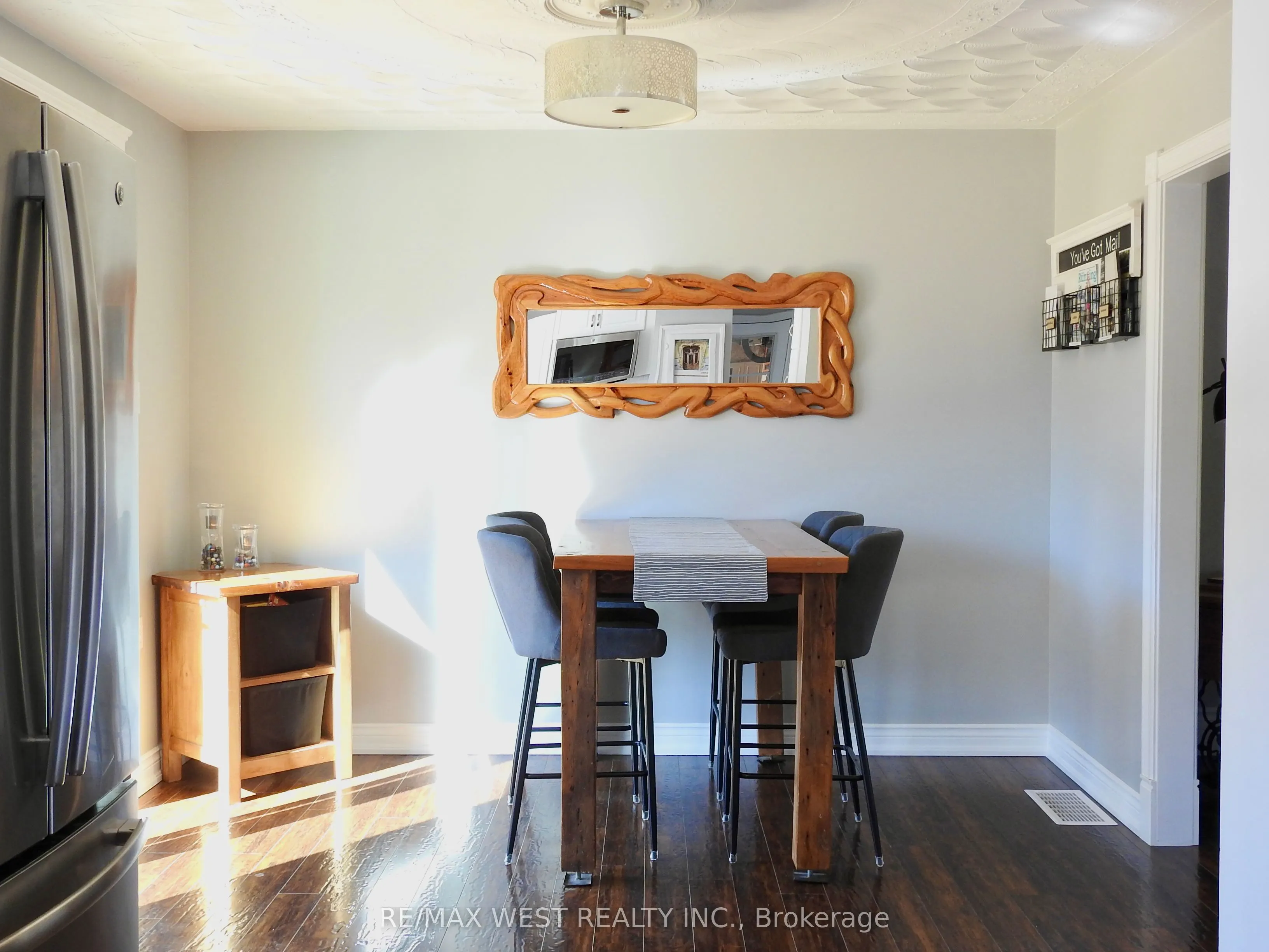 2593 Alsace Road