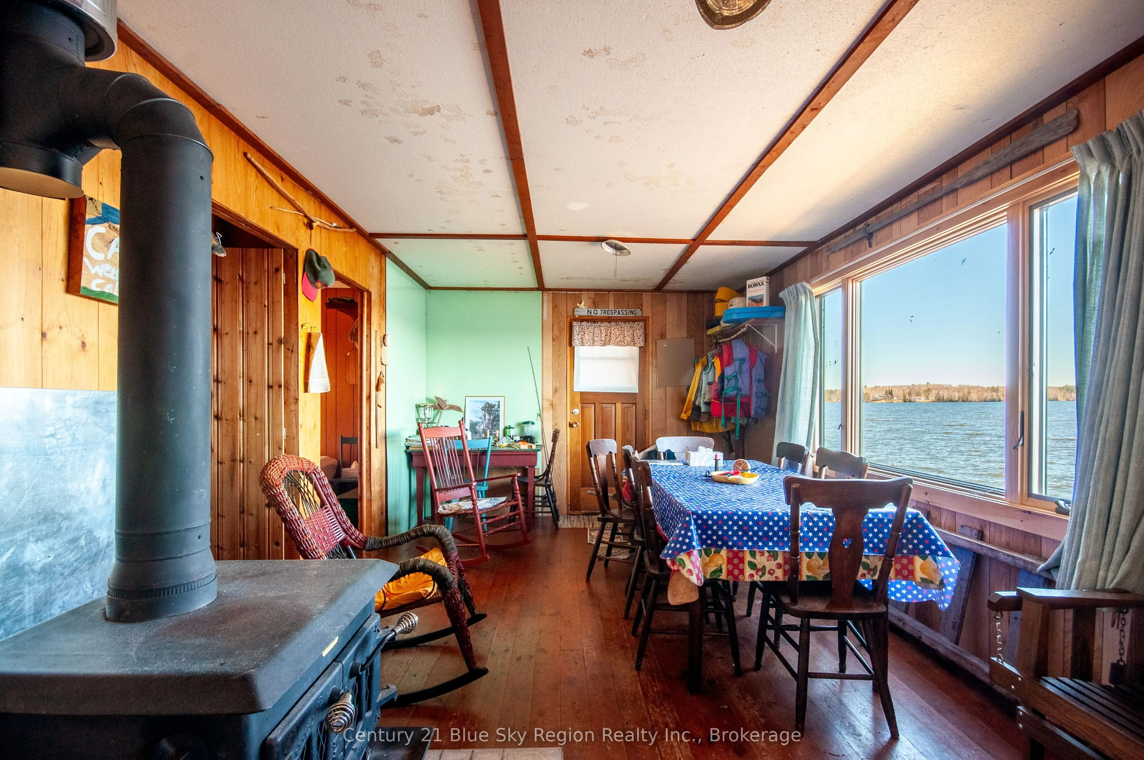 1061 SOUTH SHORE Road