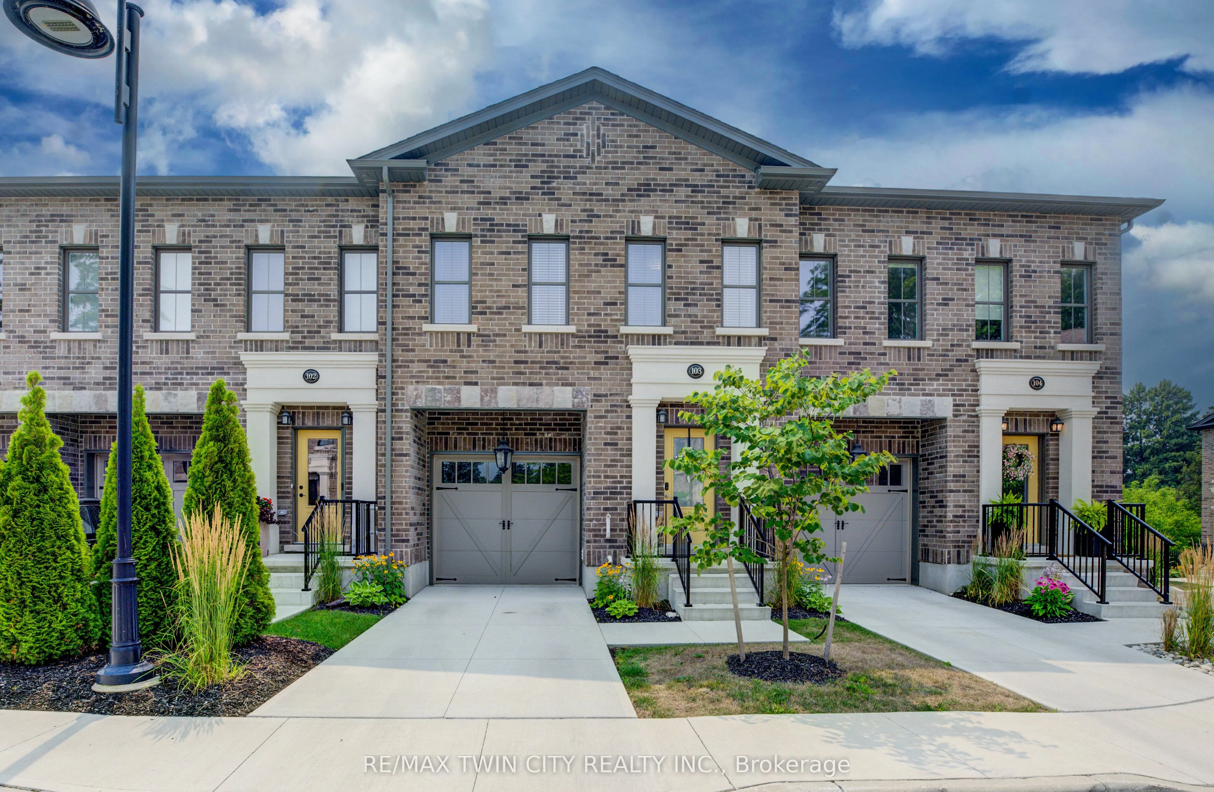 362 Fairview Street, #103