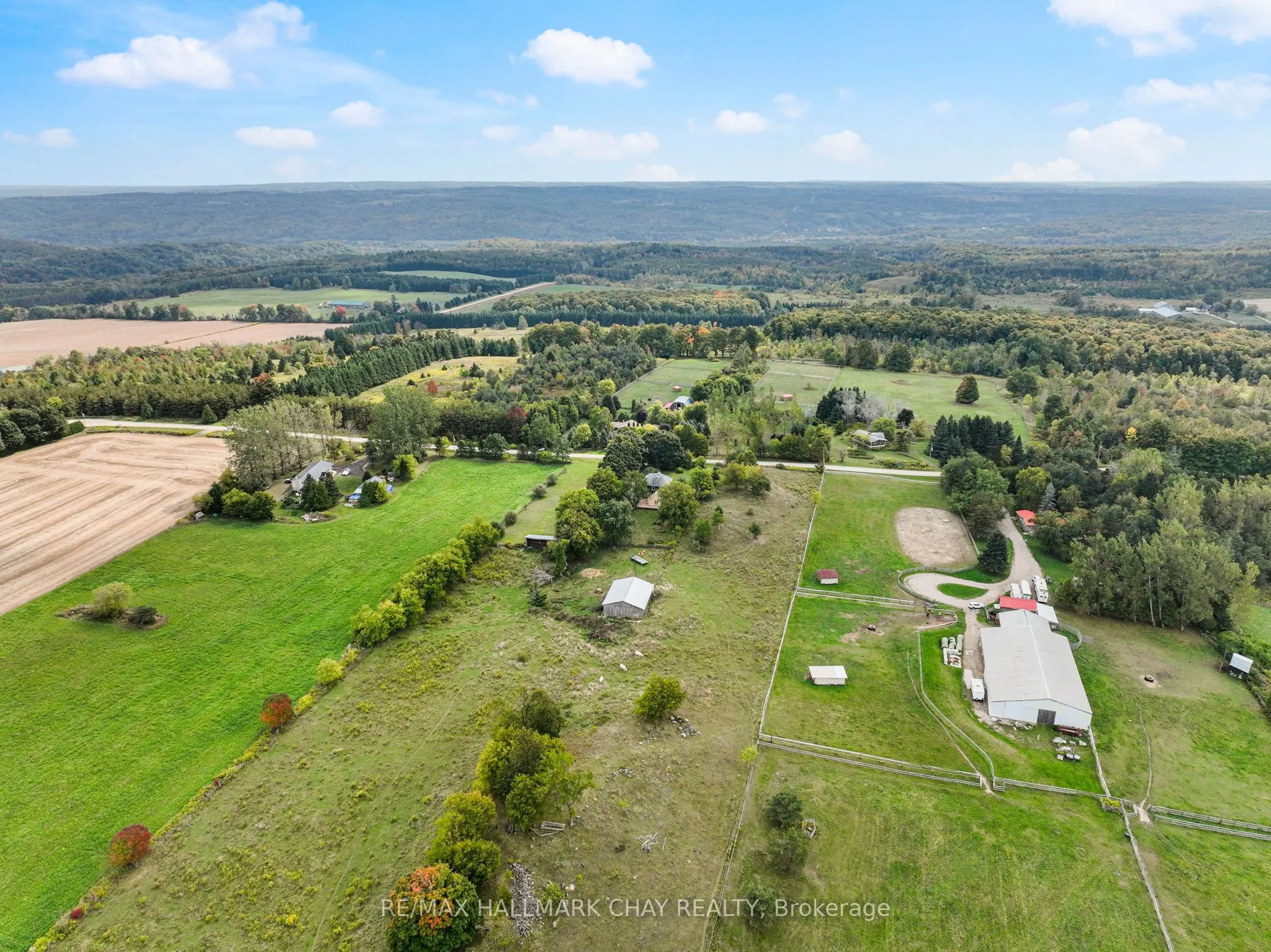347357 15 Side Road