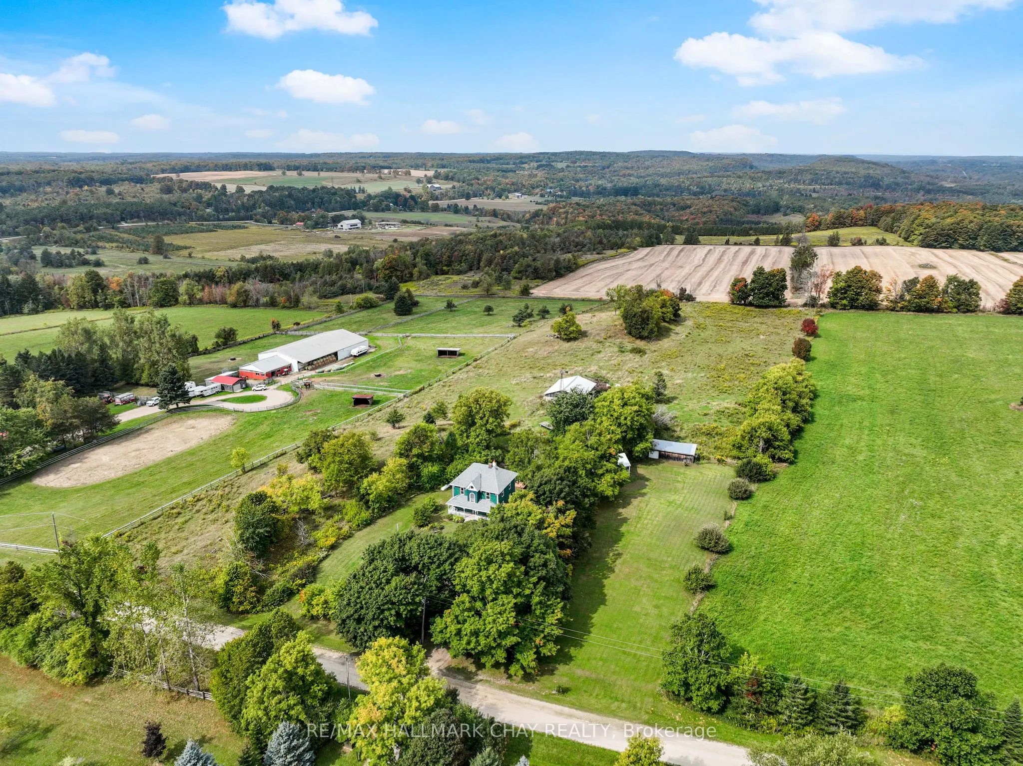 347357 15 Side Road
