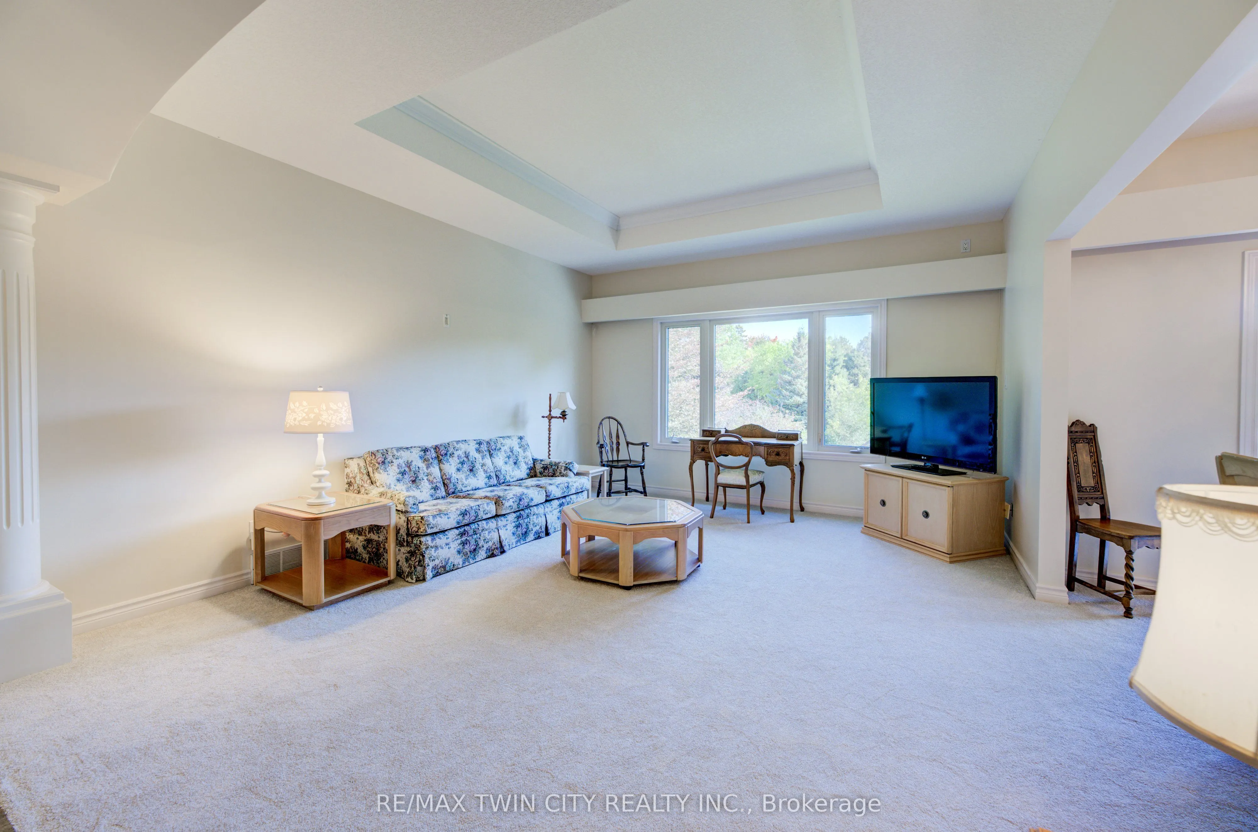 430 Caryndale Drive