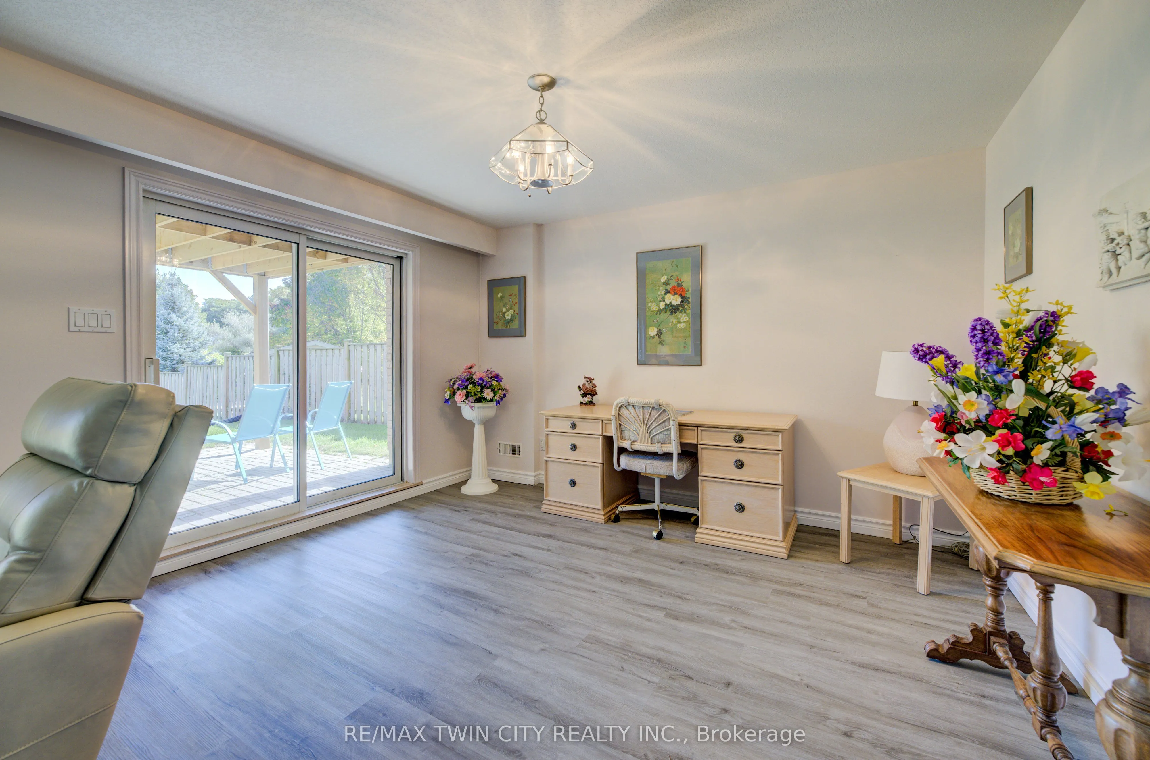 430 Caryndale Drive