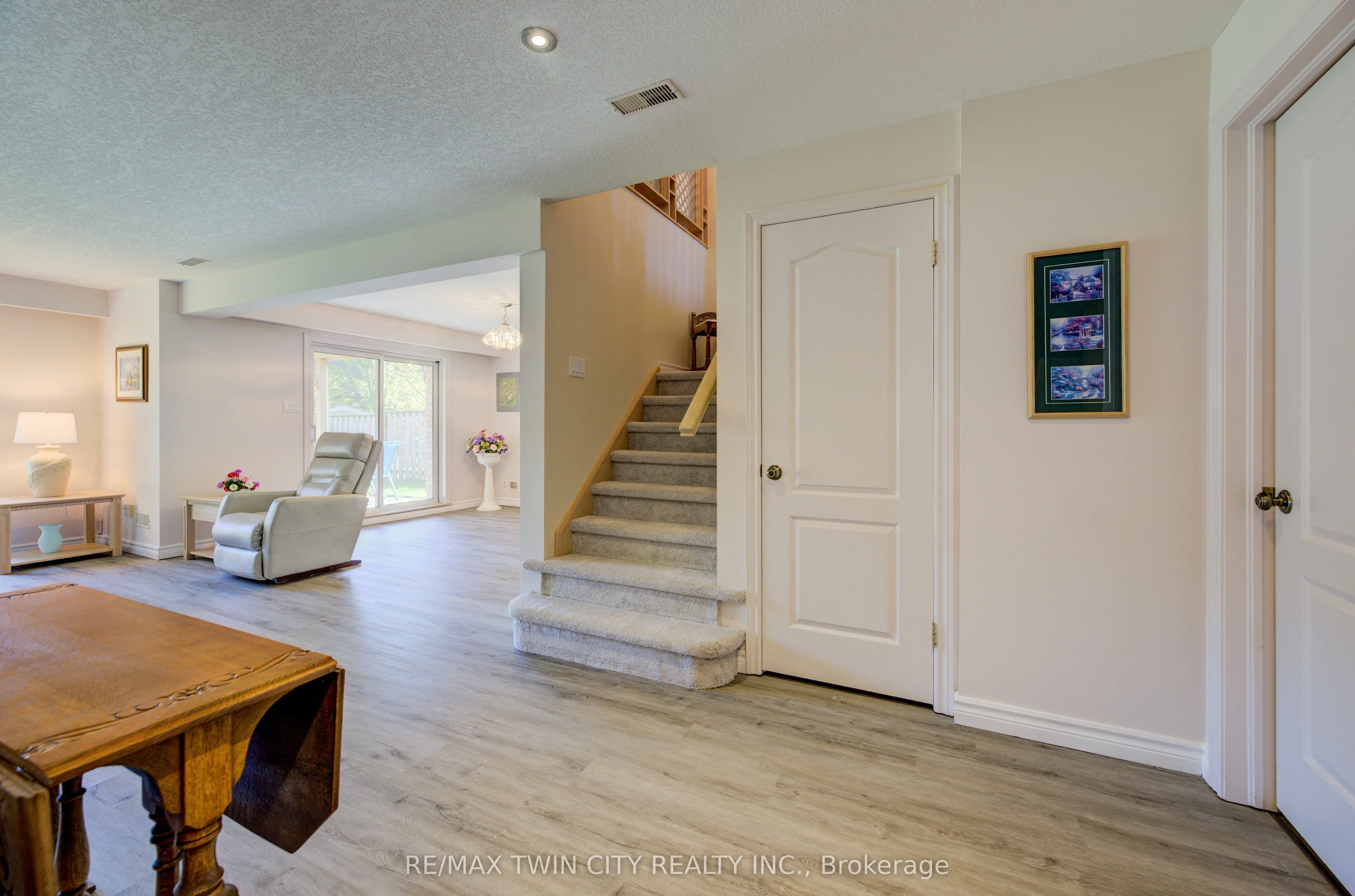 430 Caryndale Drive