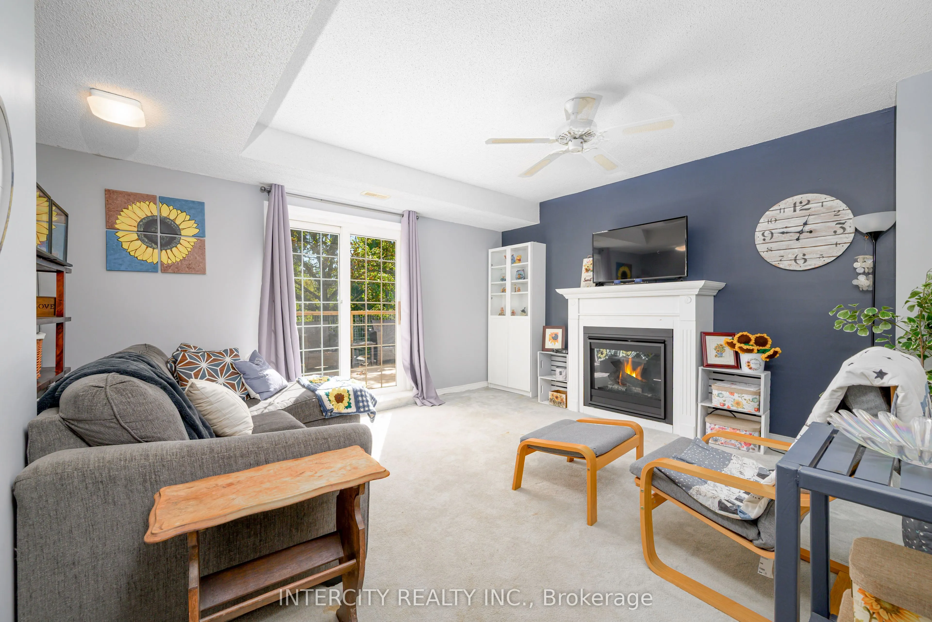 48 Champlain Boulevard