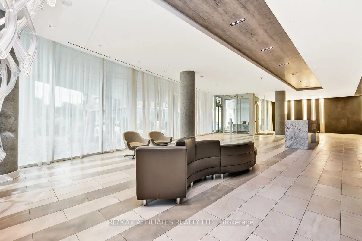 485 Richmond Road, #701